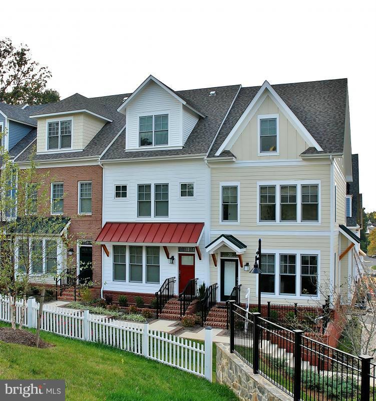 CHELSEA HEIGHTS - Residential Lease