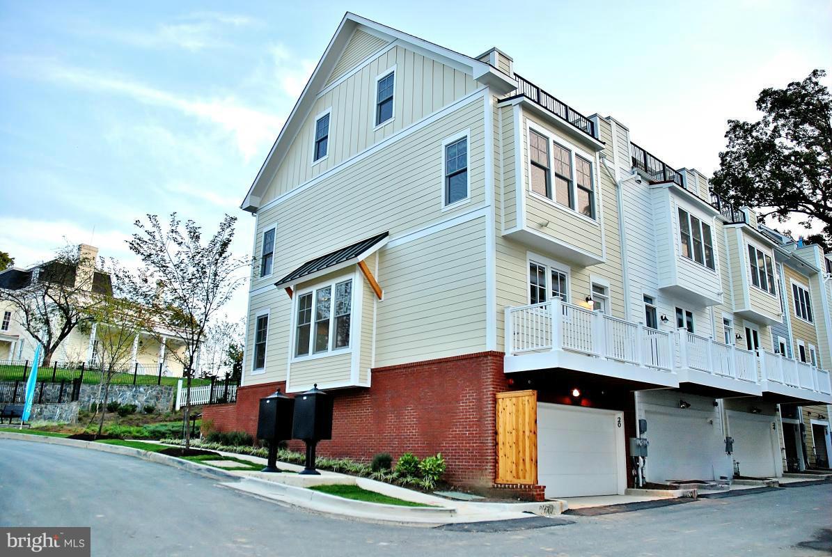 CHELSEA HEIGHTS - Residential Lease