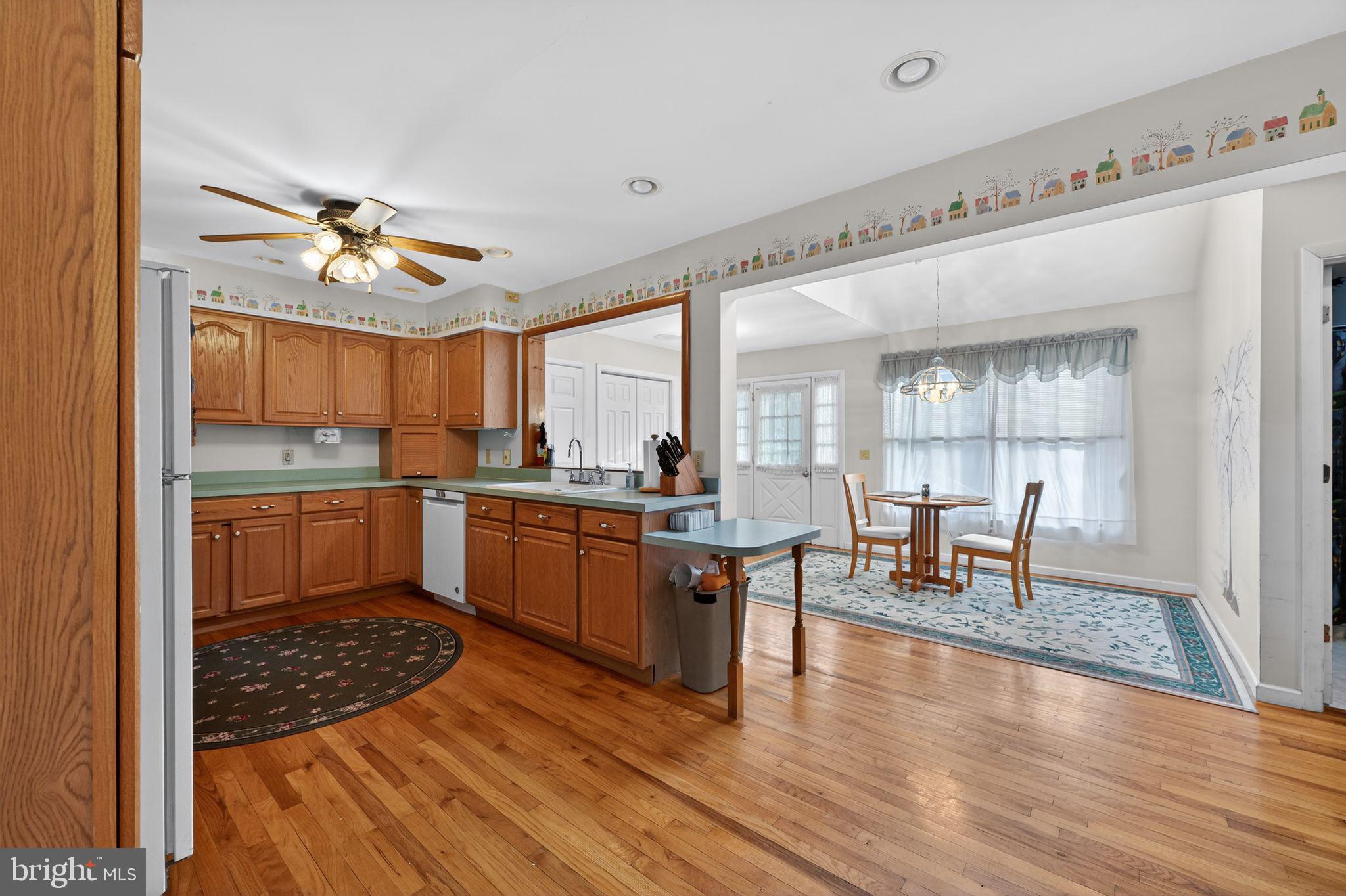 32332 ROBIN HOODS LOOP