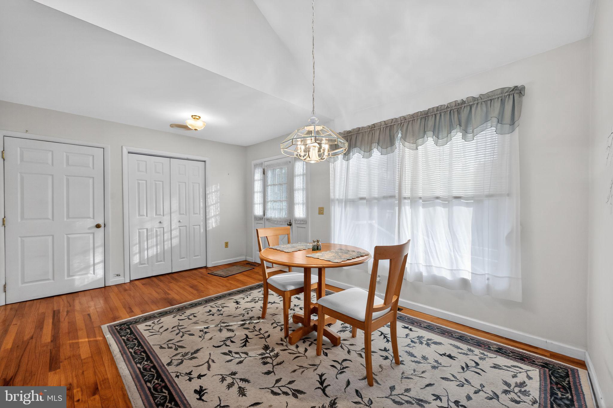 32332 ROBIN HOODS LOOP