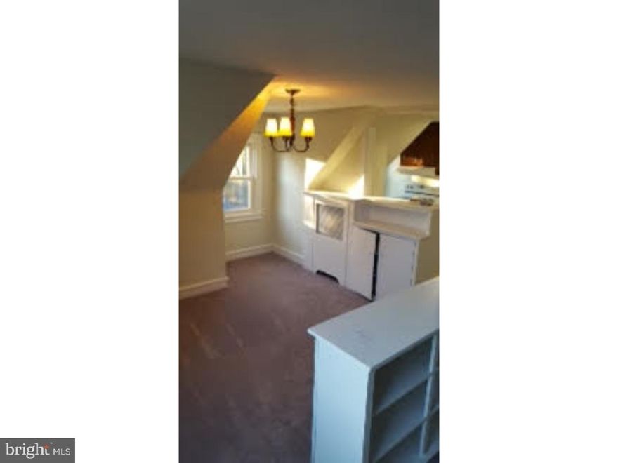 Super nice 3rd floor apartment in the borough of Ambler.  Great location, easy access to the R5 Septa Train, Rts 309 & PA Turnpike.  Laundry area on premises. Available November 1, 2016.