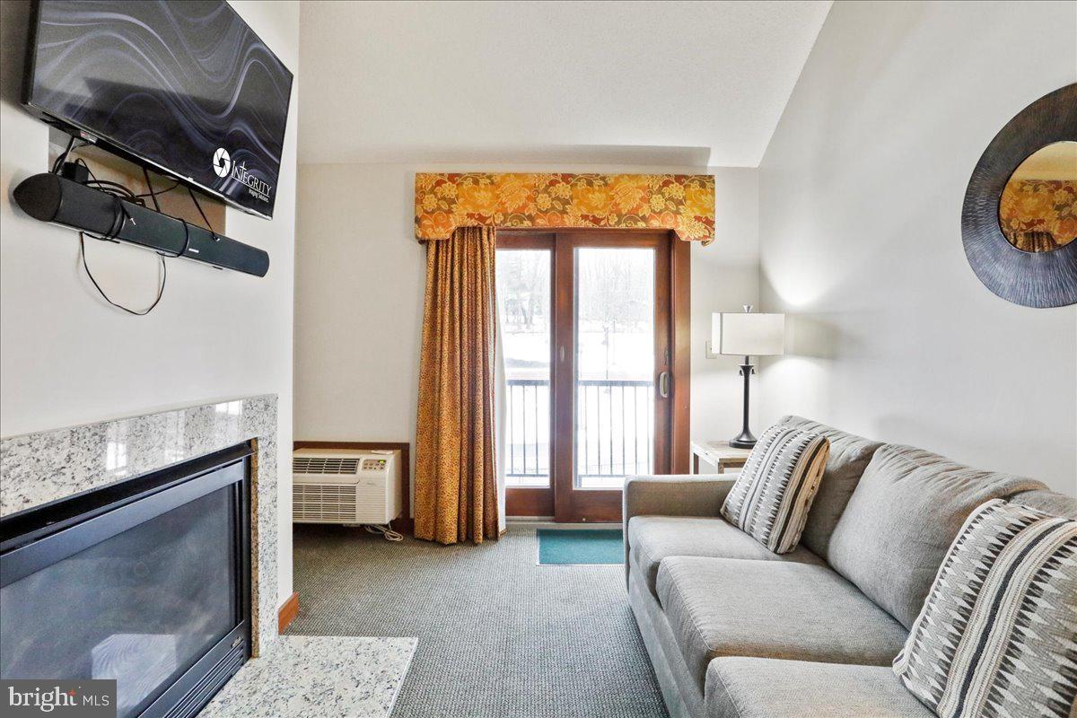 SILVER TREE SUITES - Residential