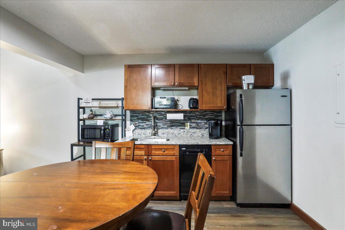 SILVER TREE SUITES - Residential