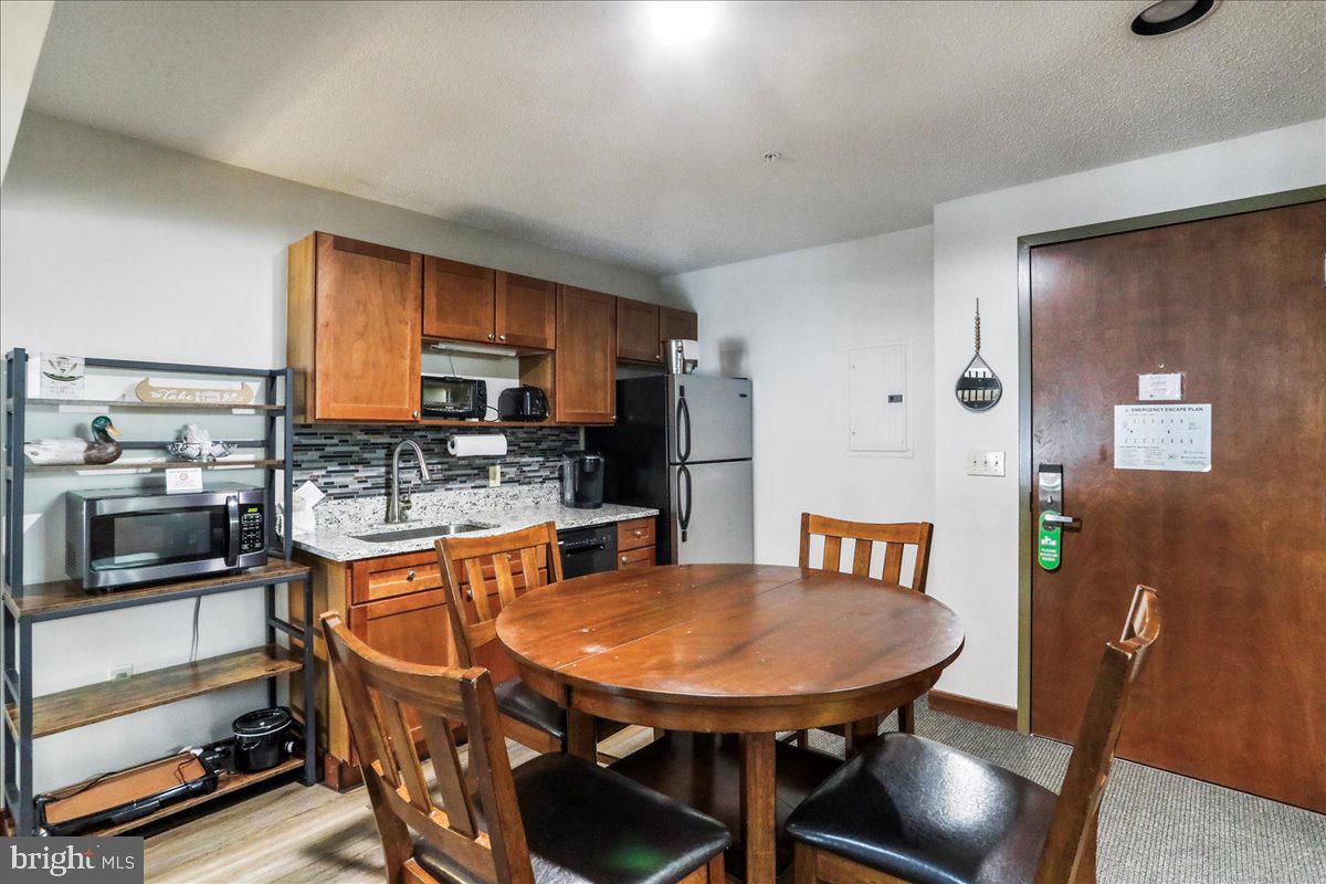 SILVER TREE SUITES - Residential