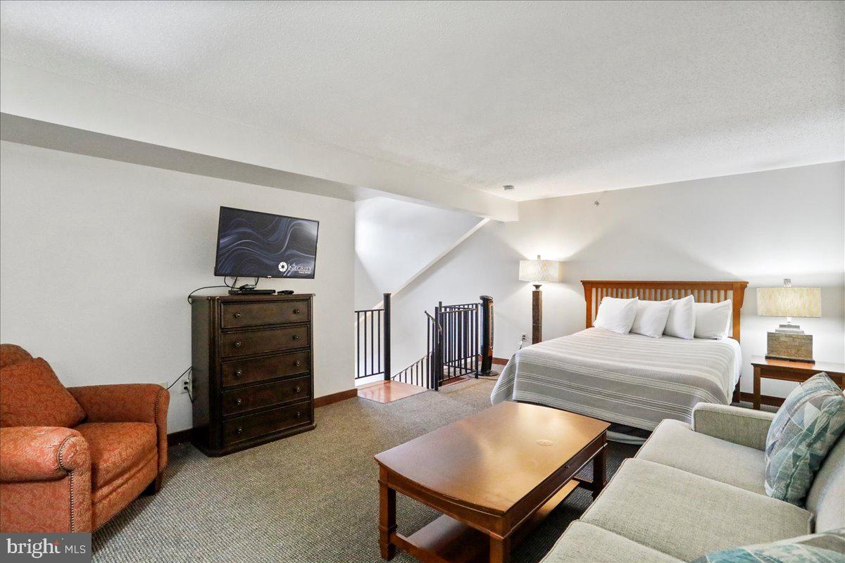 SILVER TREE SUITES - Residential