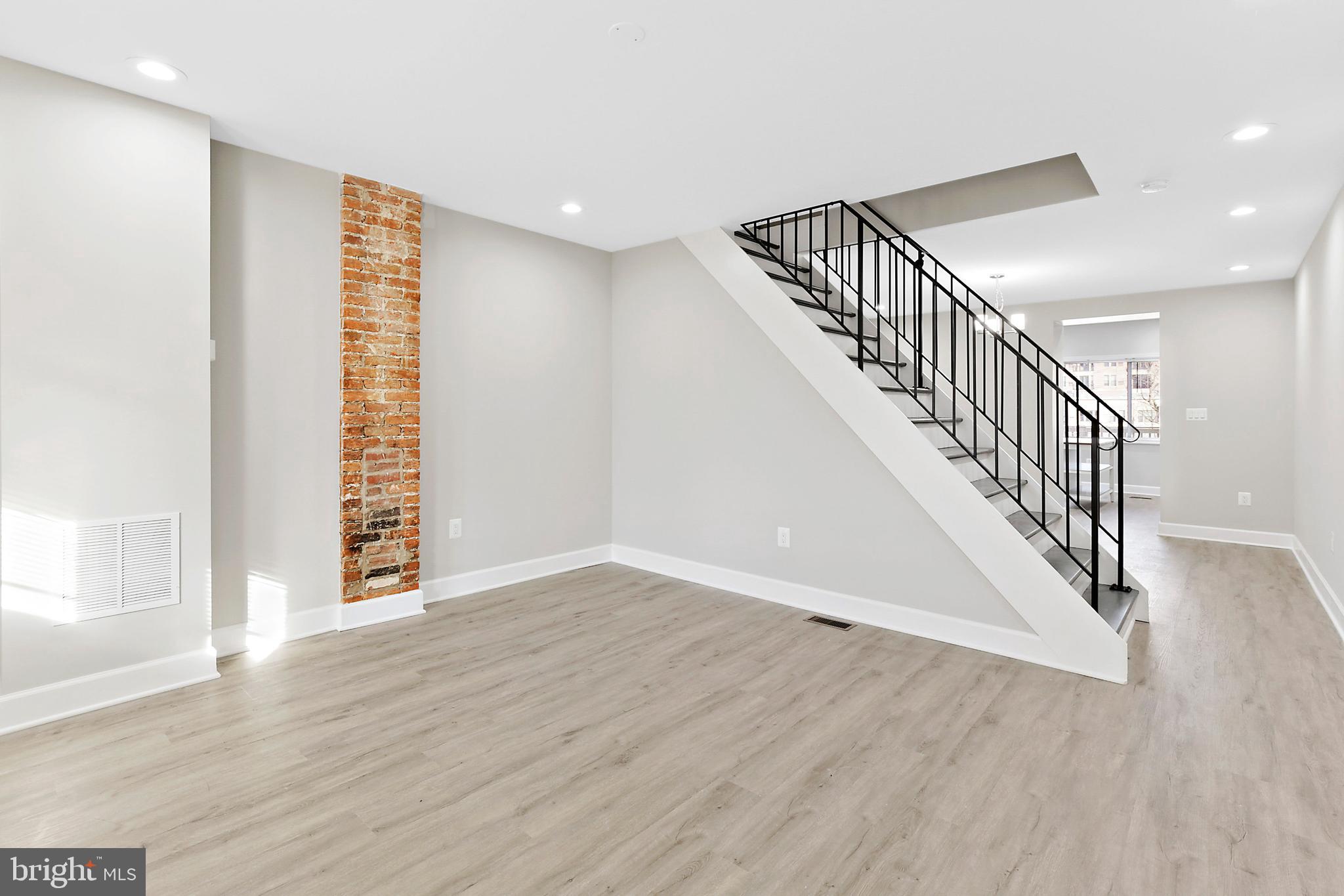 HAMPDEN HISTORIC DISTRICT - Residential Lease