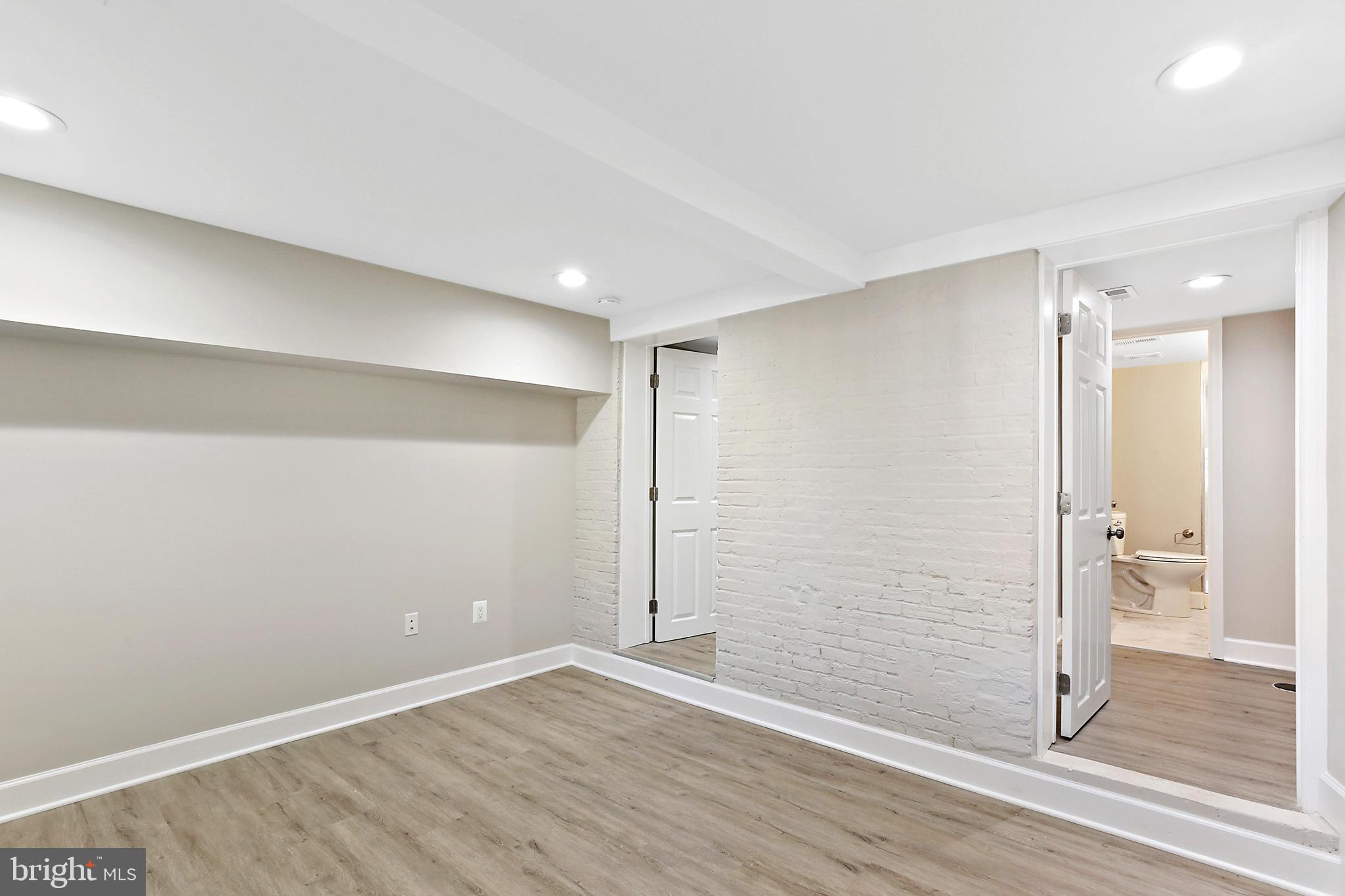 HAMPDEN HISTORIC DISTRICT - Residential Lease