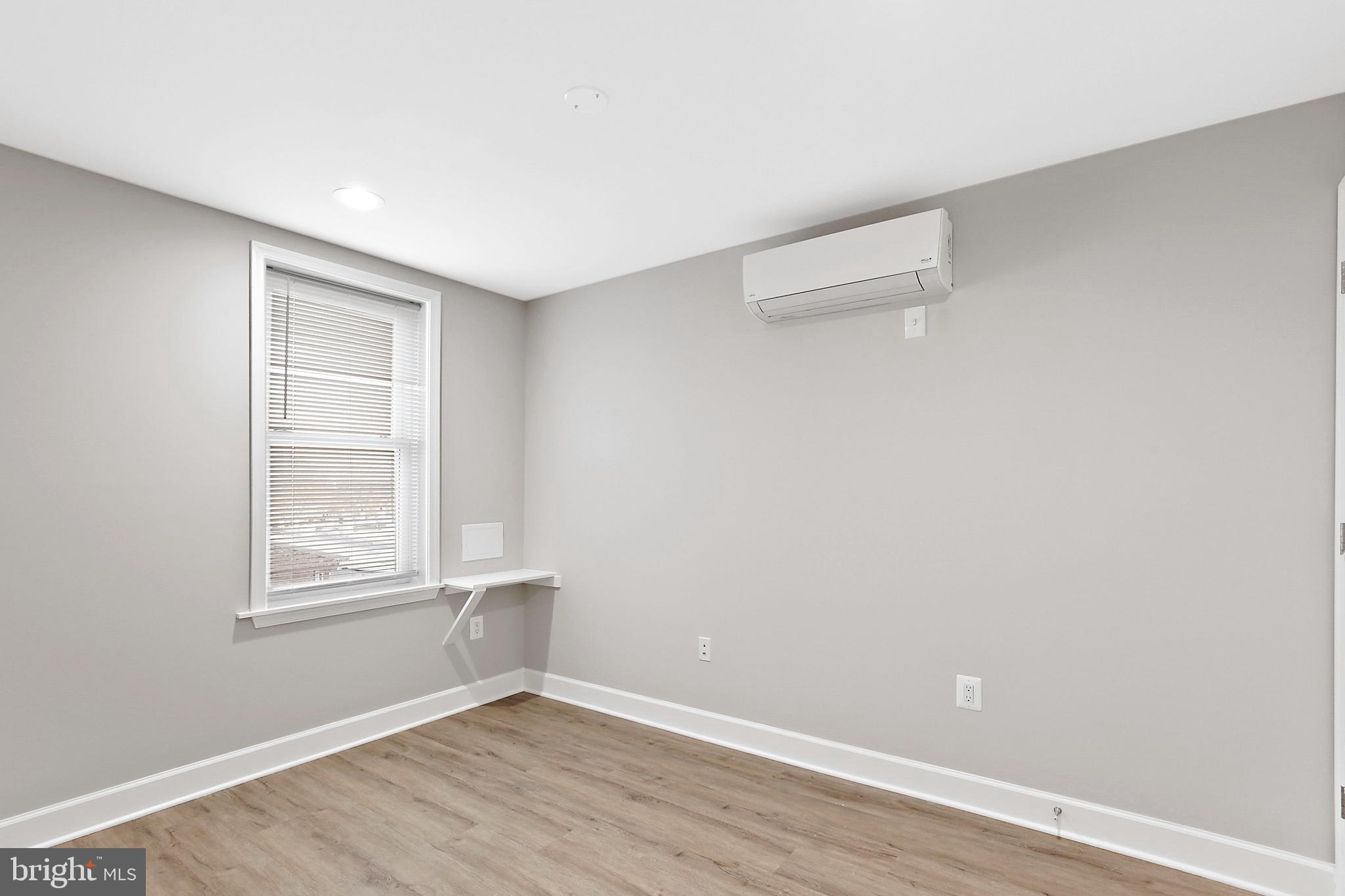 HAMPDEN HISTORIC DISTRICT - Residential Lease