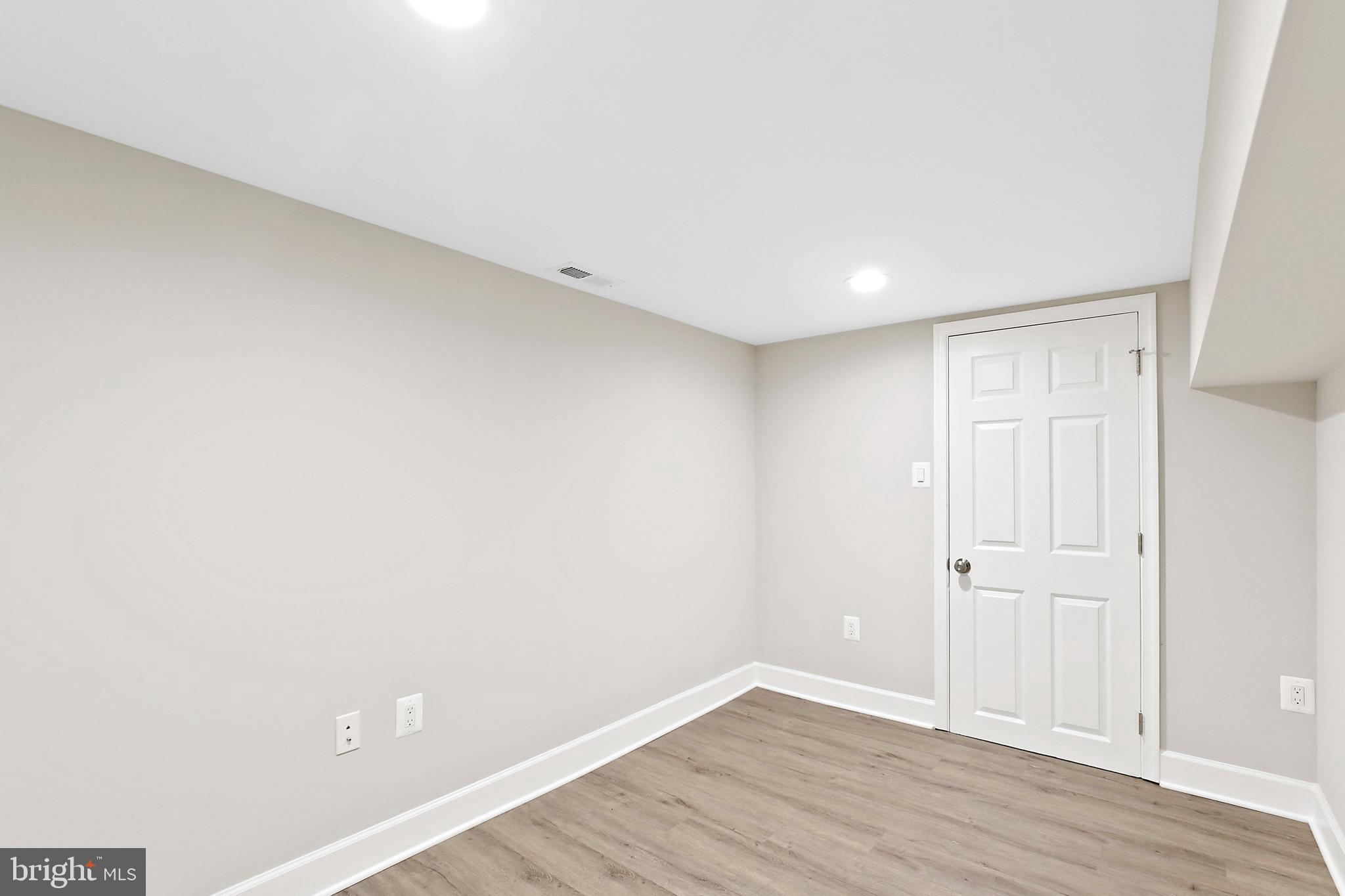 HAMPDEN HISTORIC DISTRICT - Residential Lease