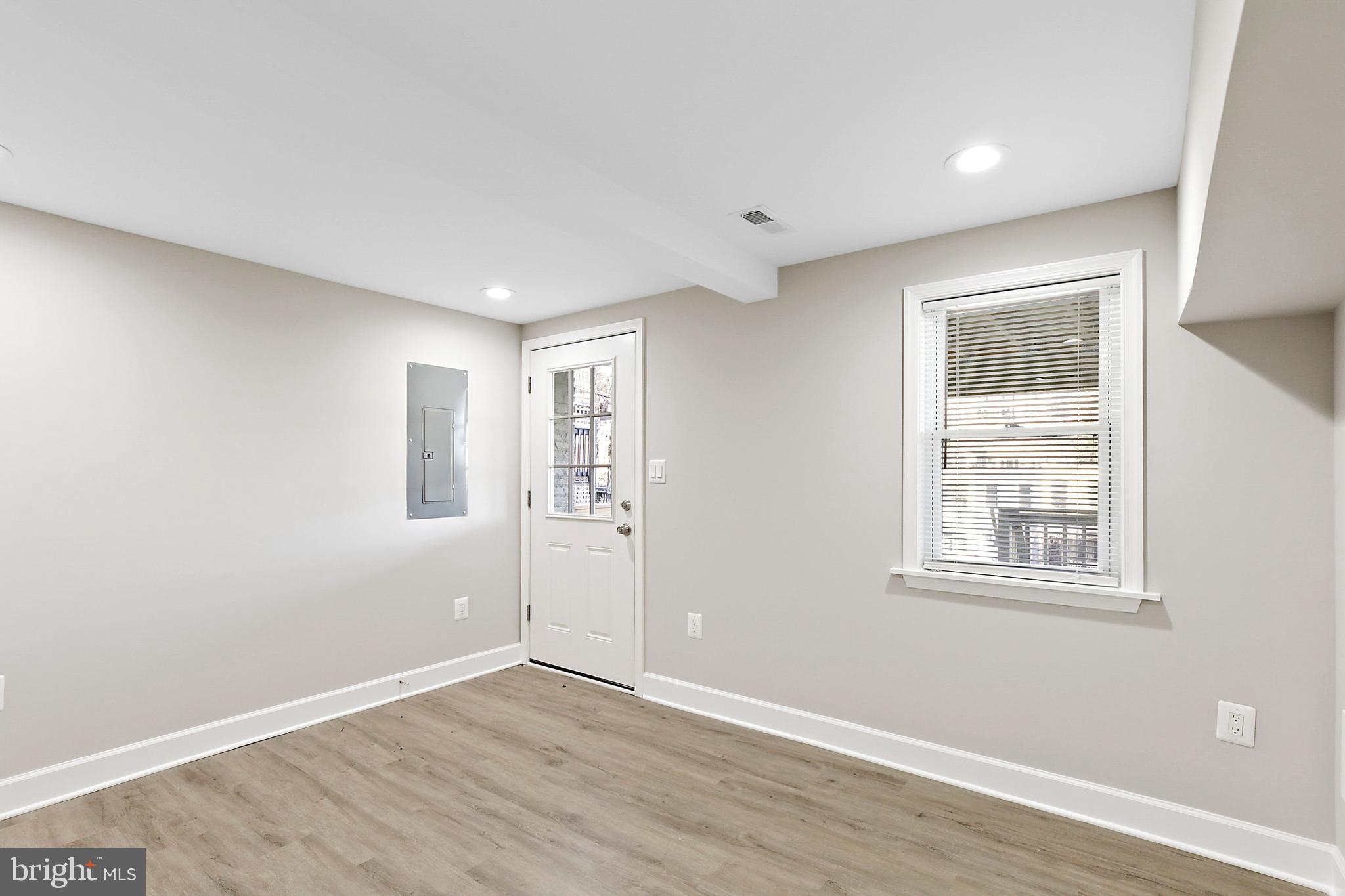 HAMPDEN HISTORIC DISTRICT - Residential Lease