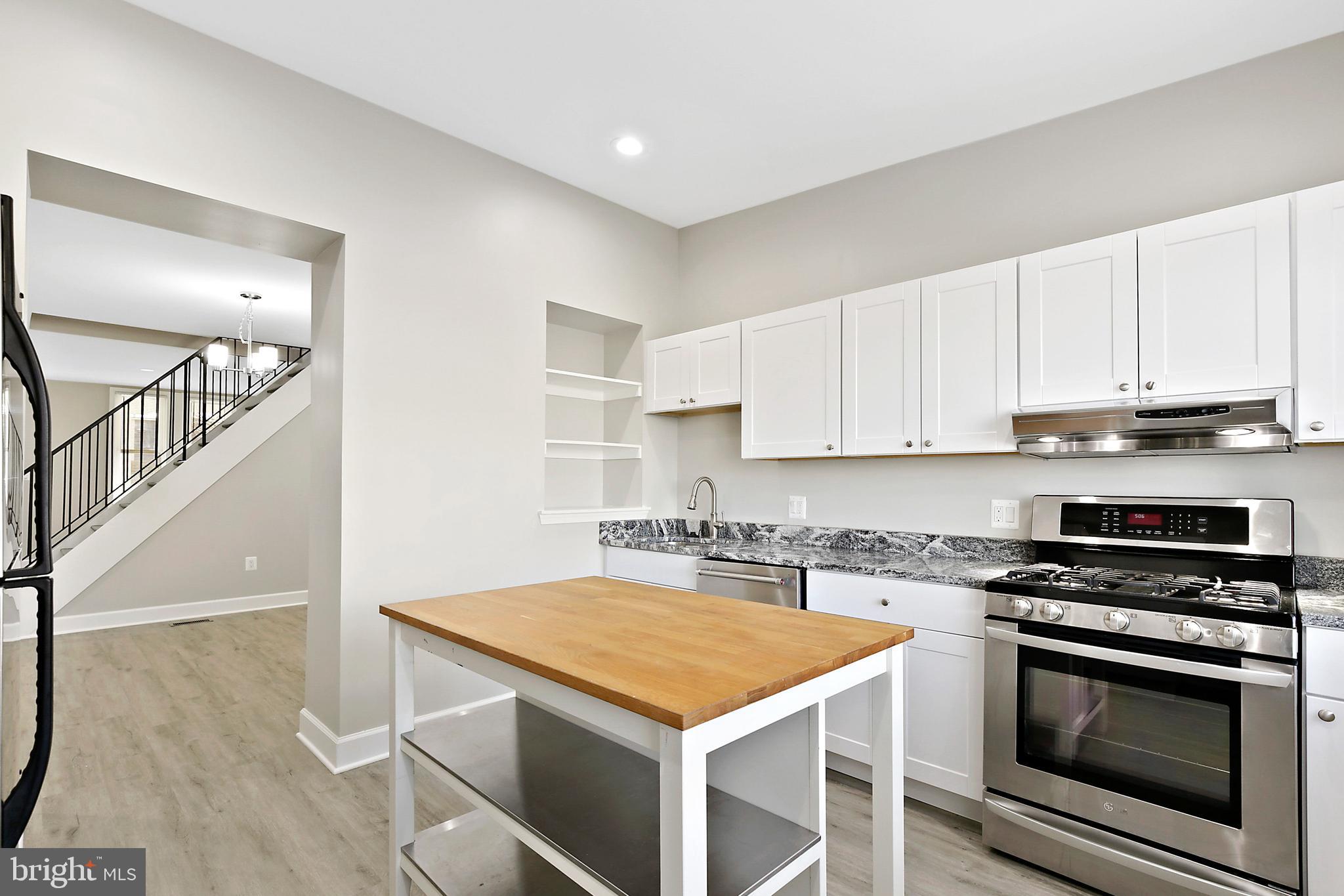 HAMPDEN HISTORIC DISTRICT - Residential Lease