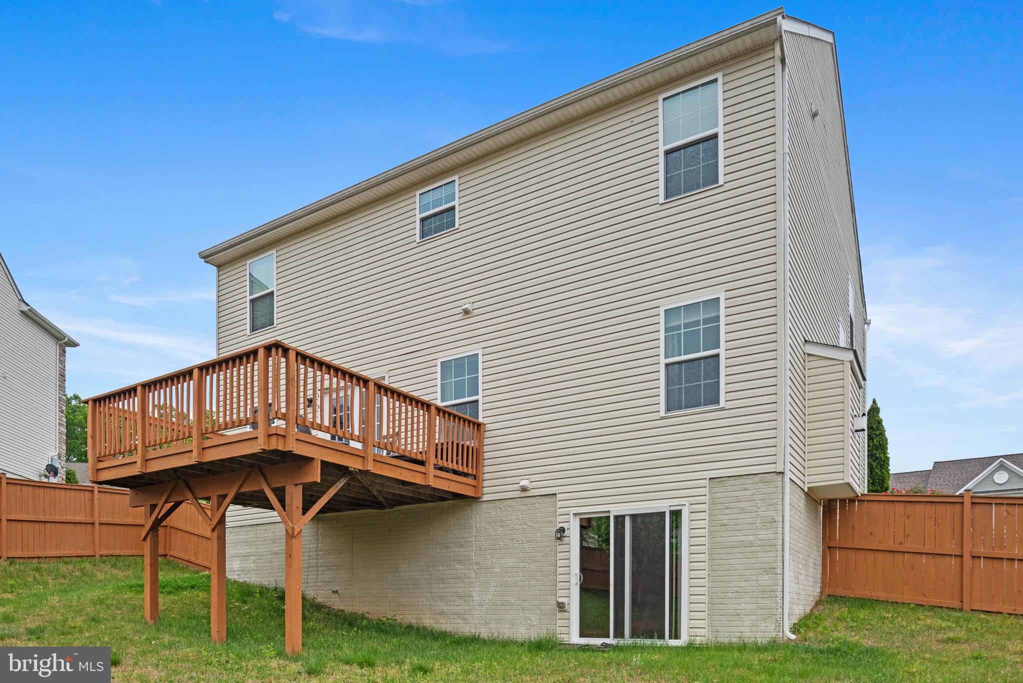 3214 FLEDGLING CIRCLE