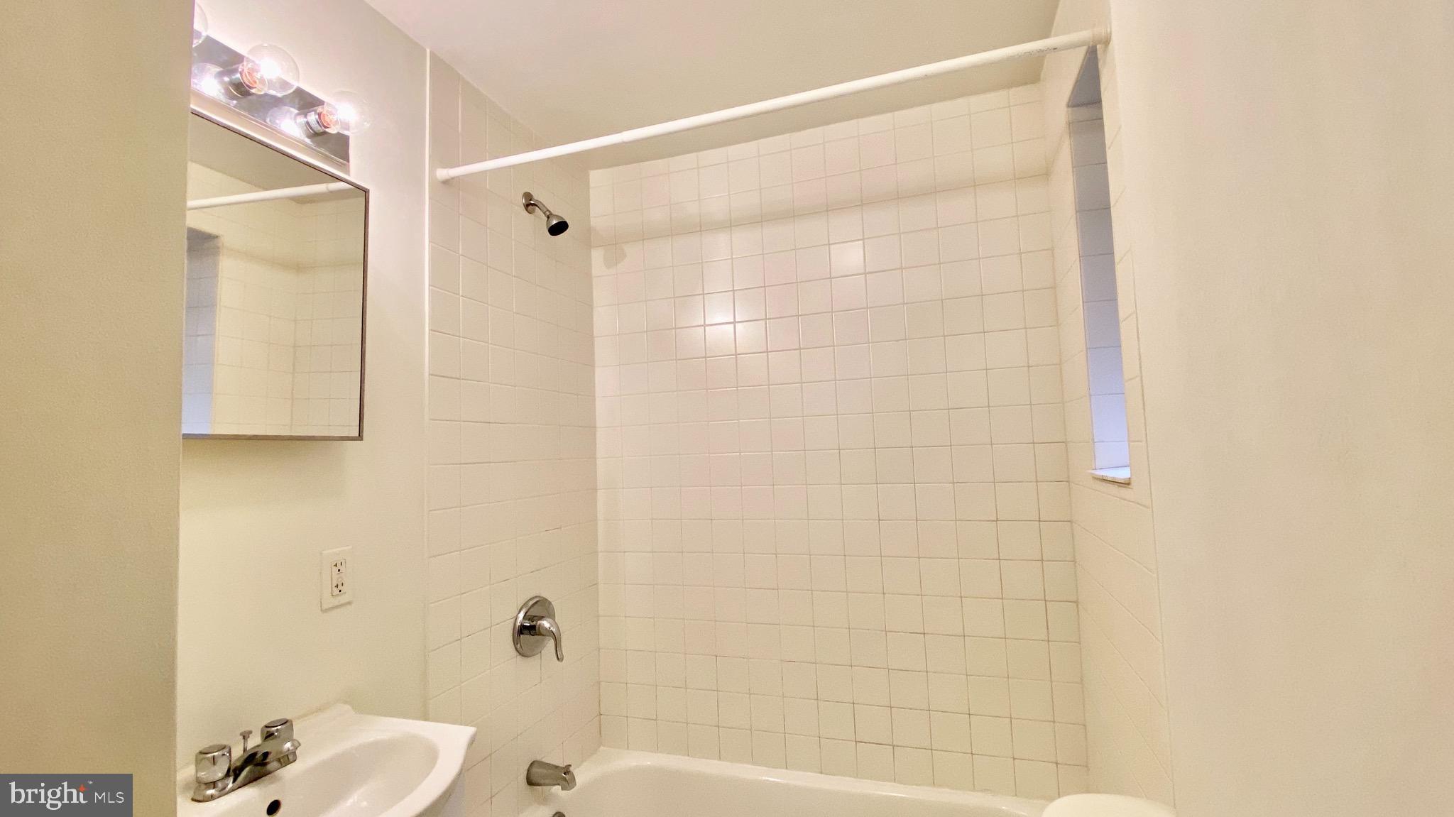 WASHINGTON SQ WEST - Residential Lease