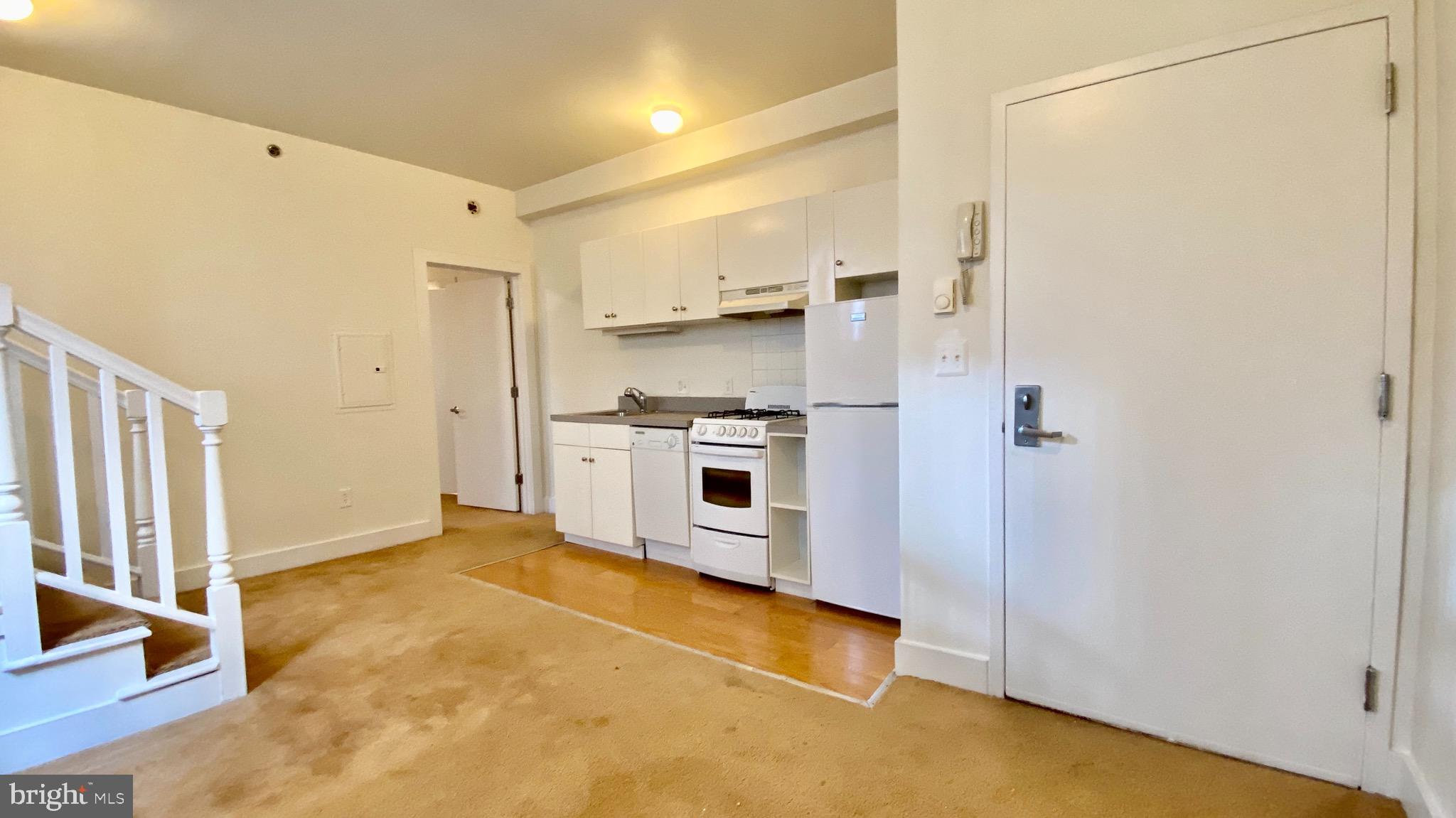 WASHINGTON SQ WEST - Residential Lease