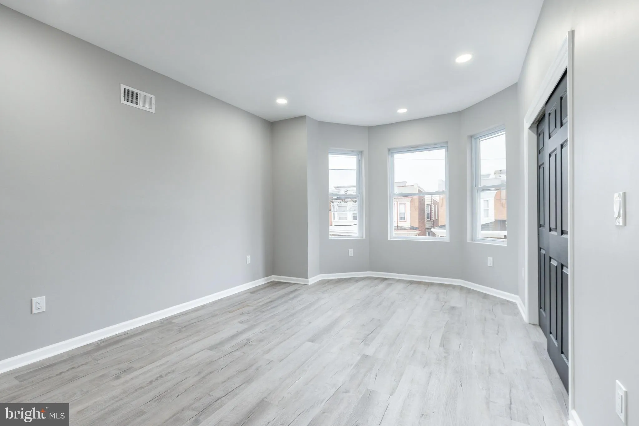 Philadelphia, Pennsylvania 19143, United States, 3 Bedrooms Bedrooms, ,3 BathroomsBathrooms,Residential,Active,109112