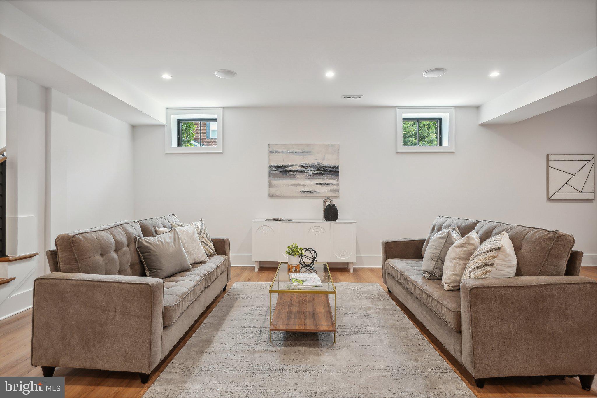 ADDISON HEIGHTS - Residential