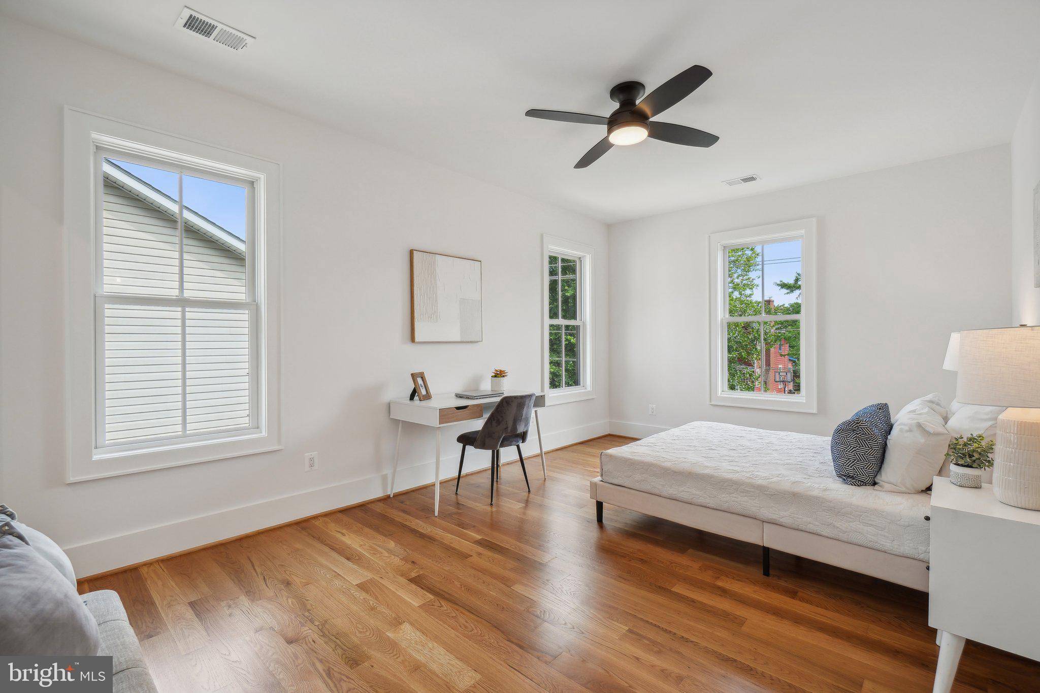 ADDISON HEIGHTS - Residential