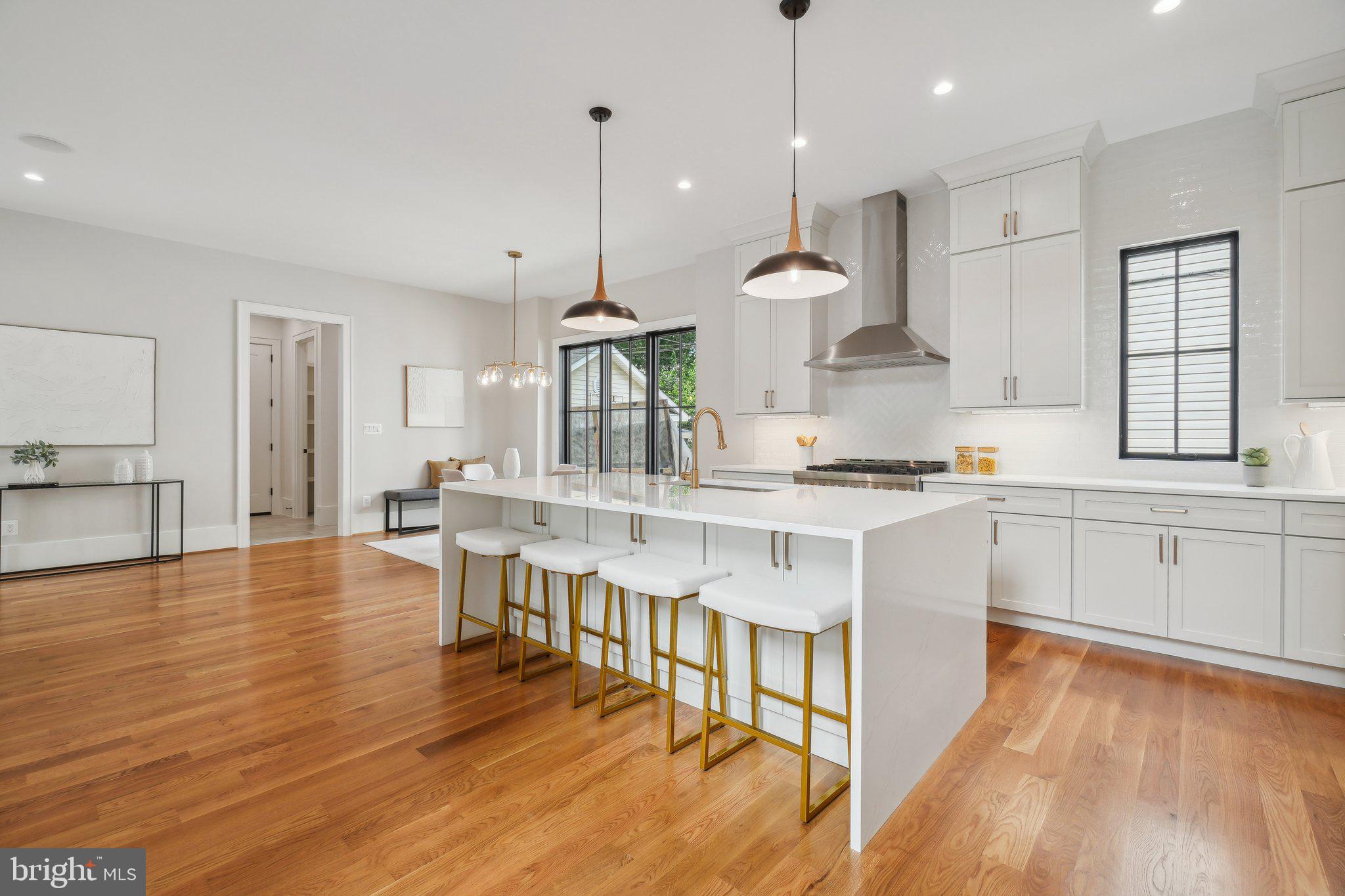 ADDISON HEIGHTS - Residential