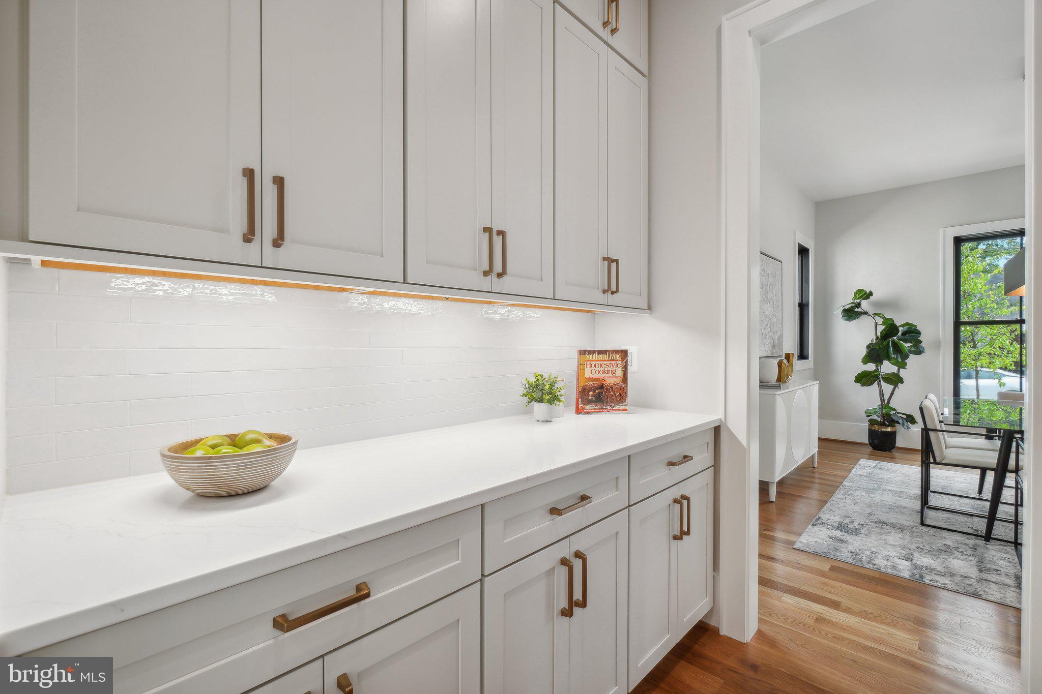 ADDISON HEIGHTS - Residential