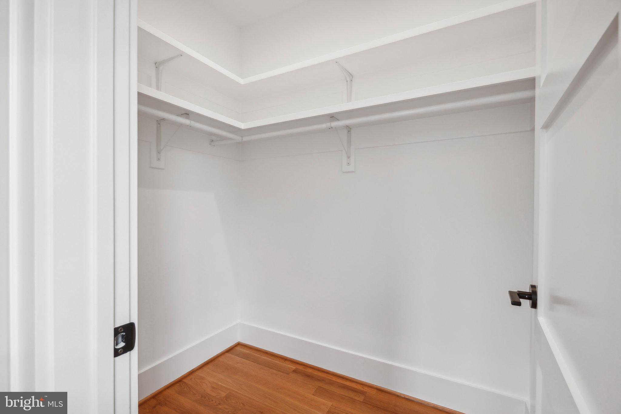 ADDISON HEIGHTS - Residential