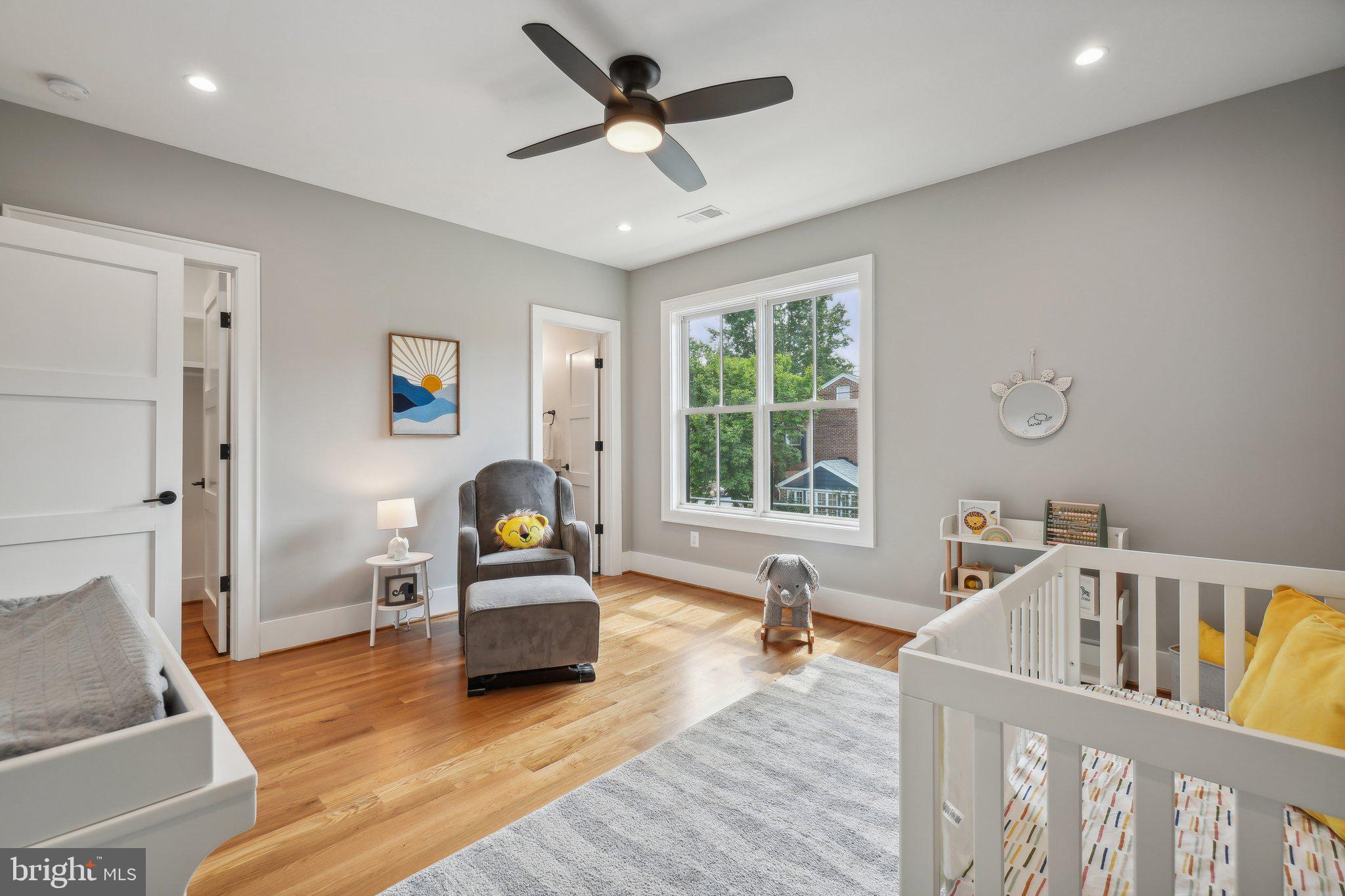 ADDISON HEIGHTS - Residential