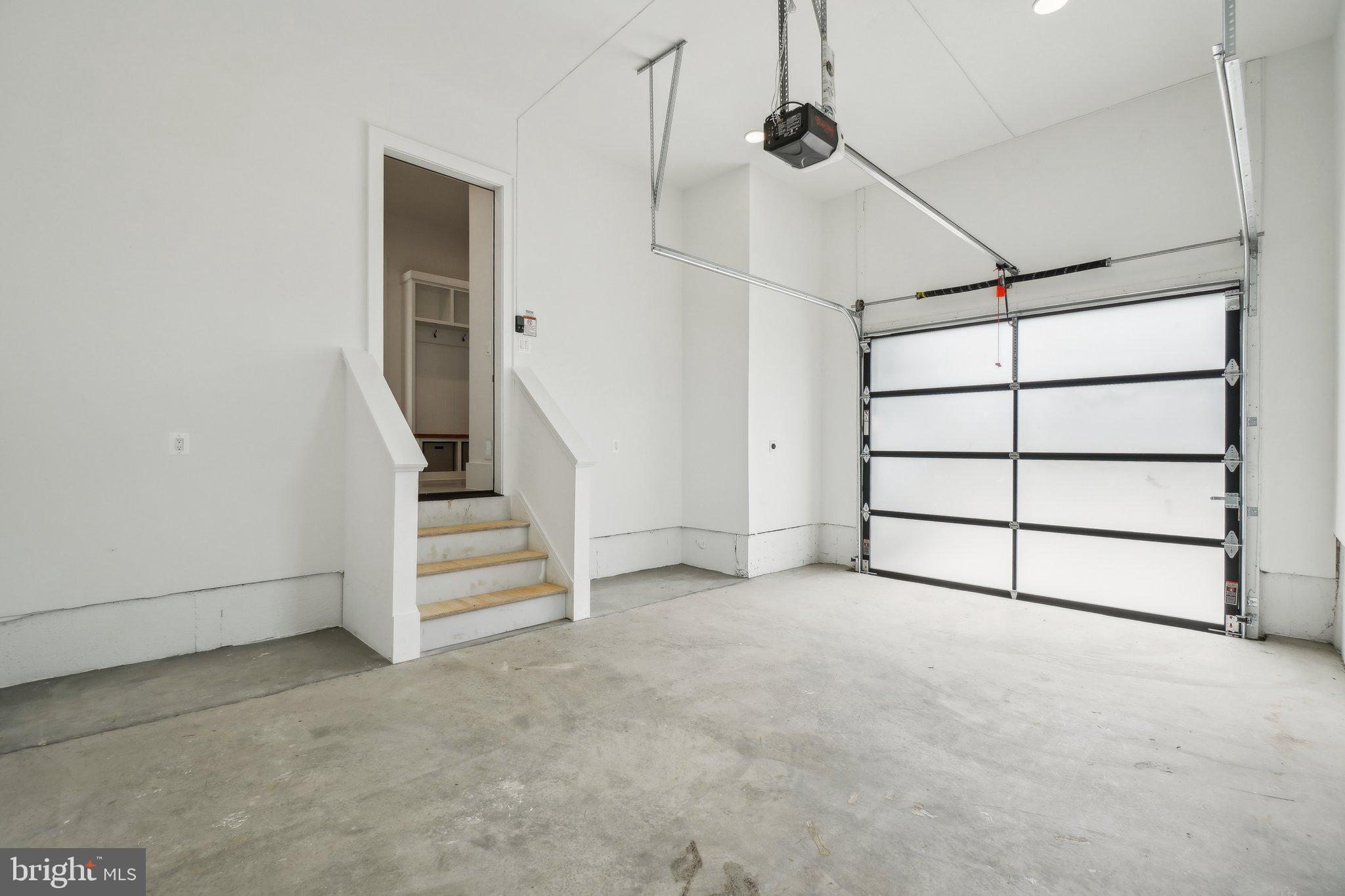 ADDISON HEIGHTS - Residential