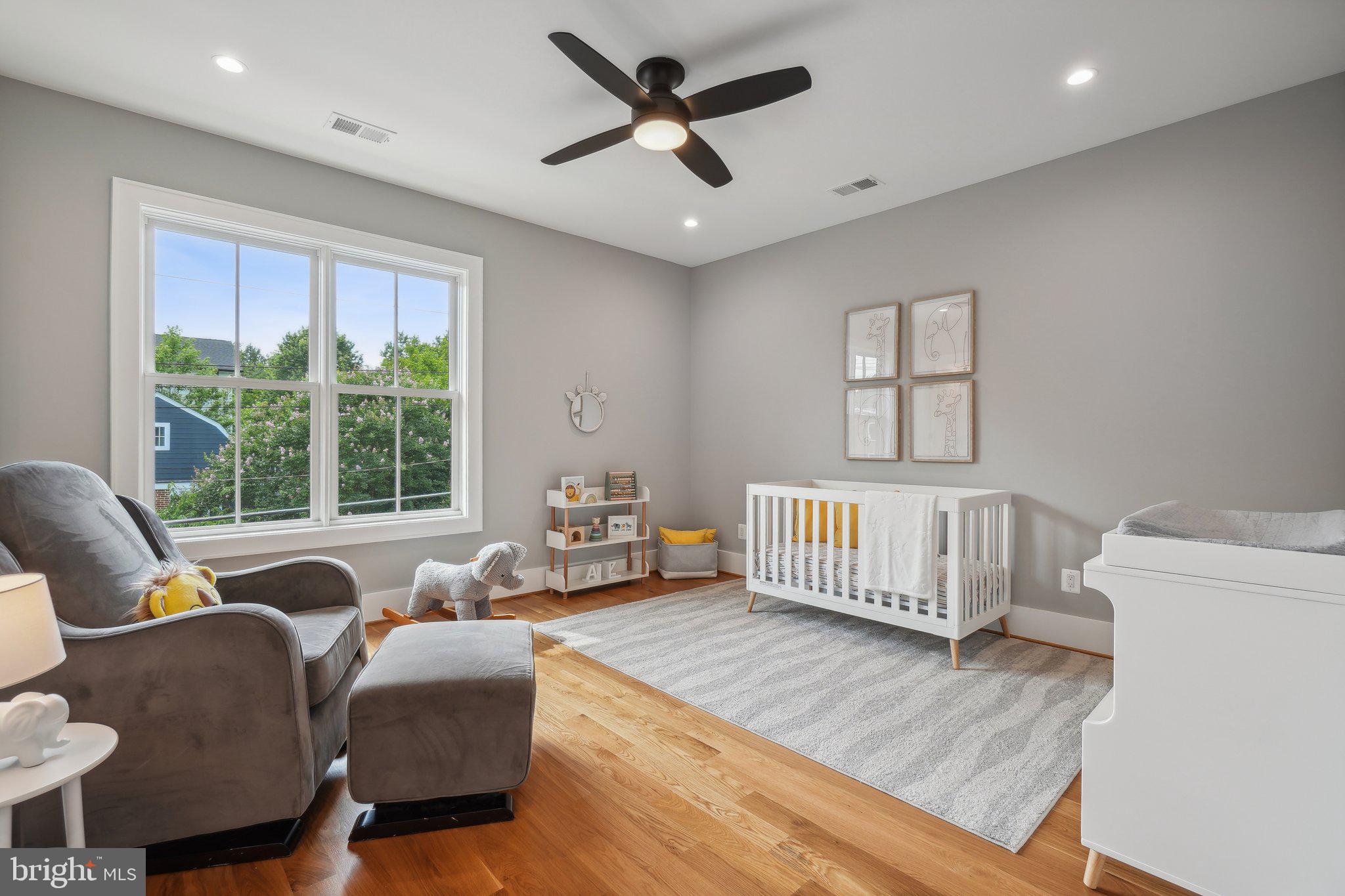 ADDISON HEIGHTS - Residential