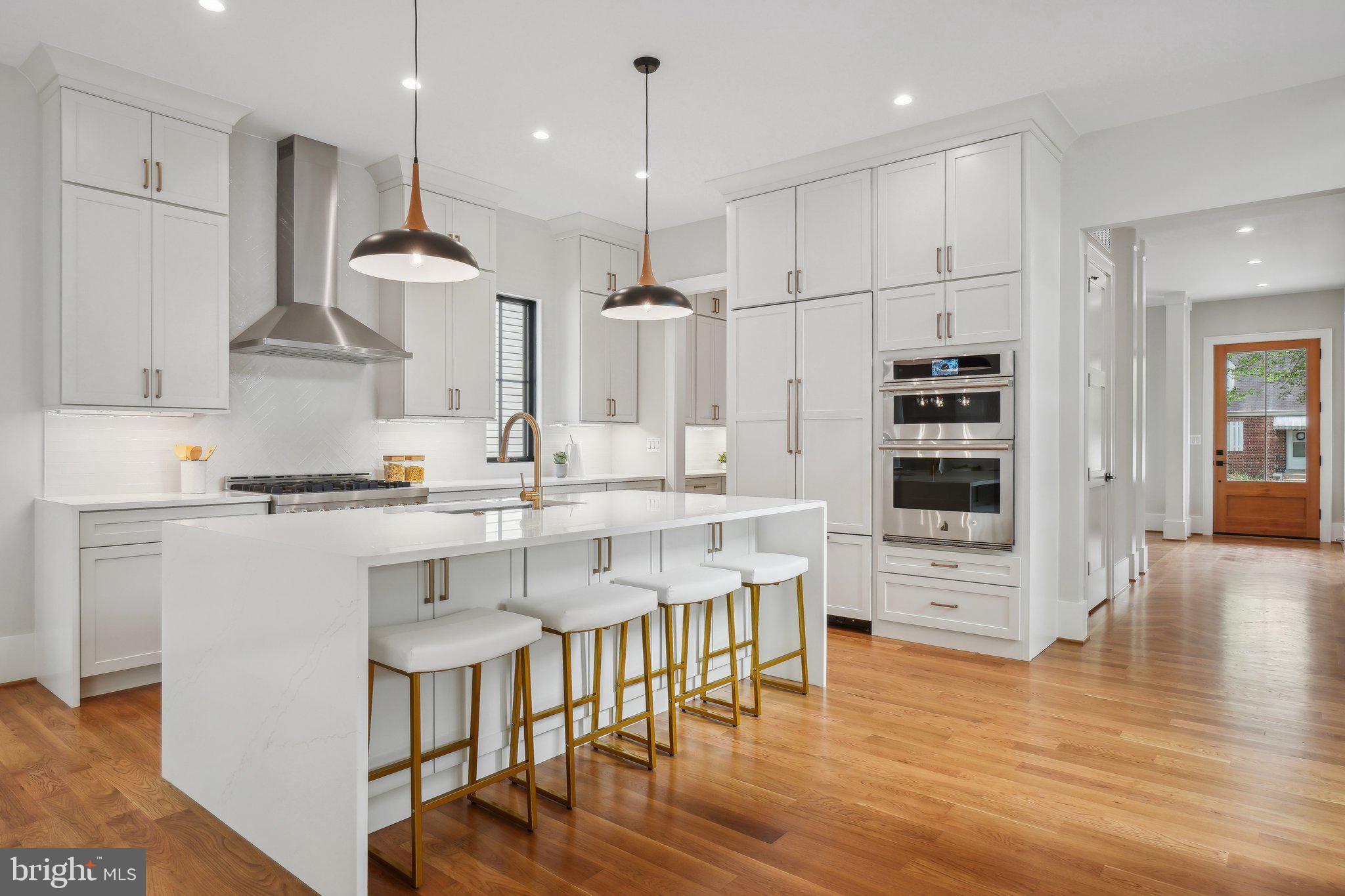 ADDISON HEIGHTS - Residential