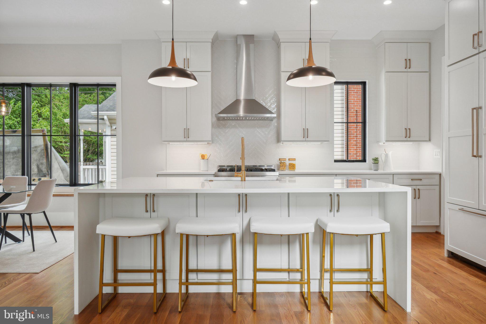 ADDISON HEIGHTS - Residential