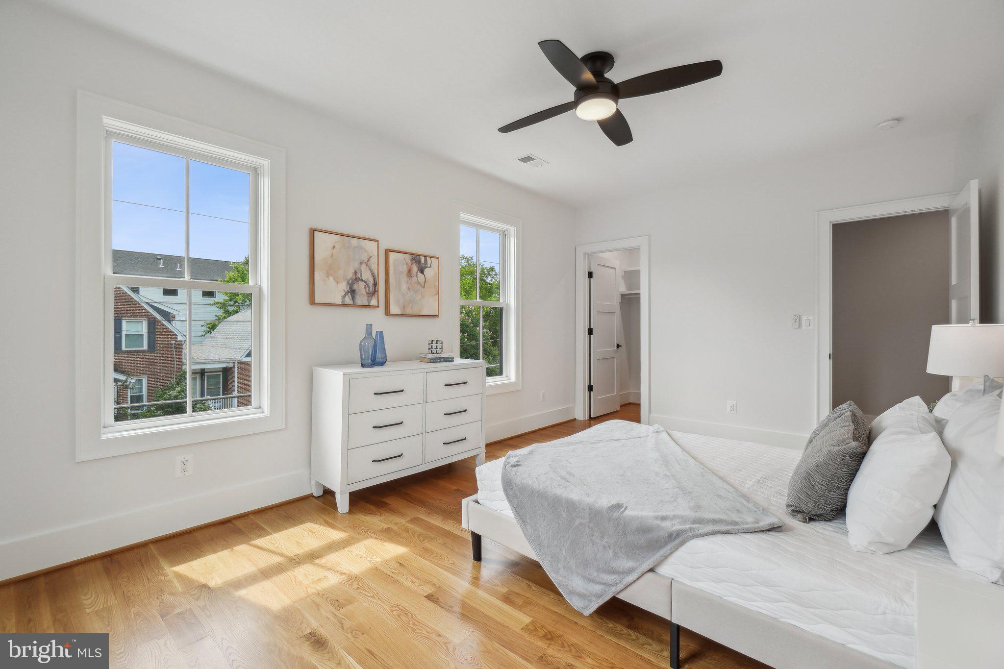 ADDISON HEIGHTS - Residential