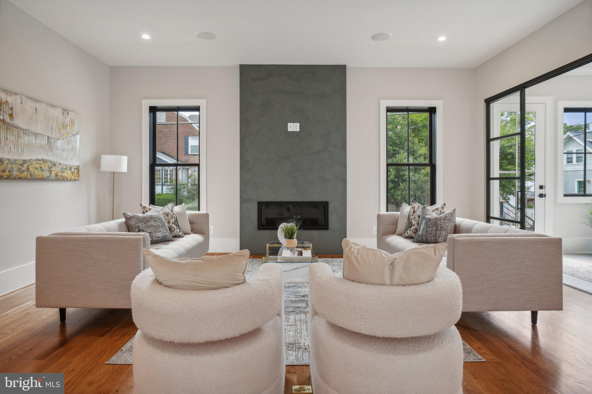 ADDISON HEIGHTS - Residential