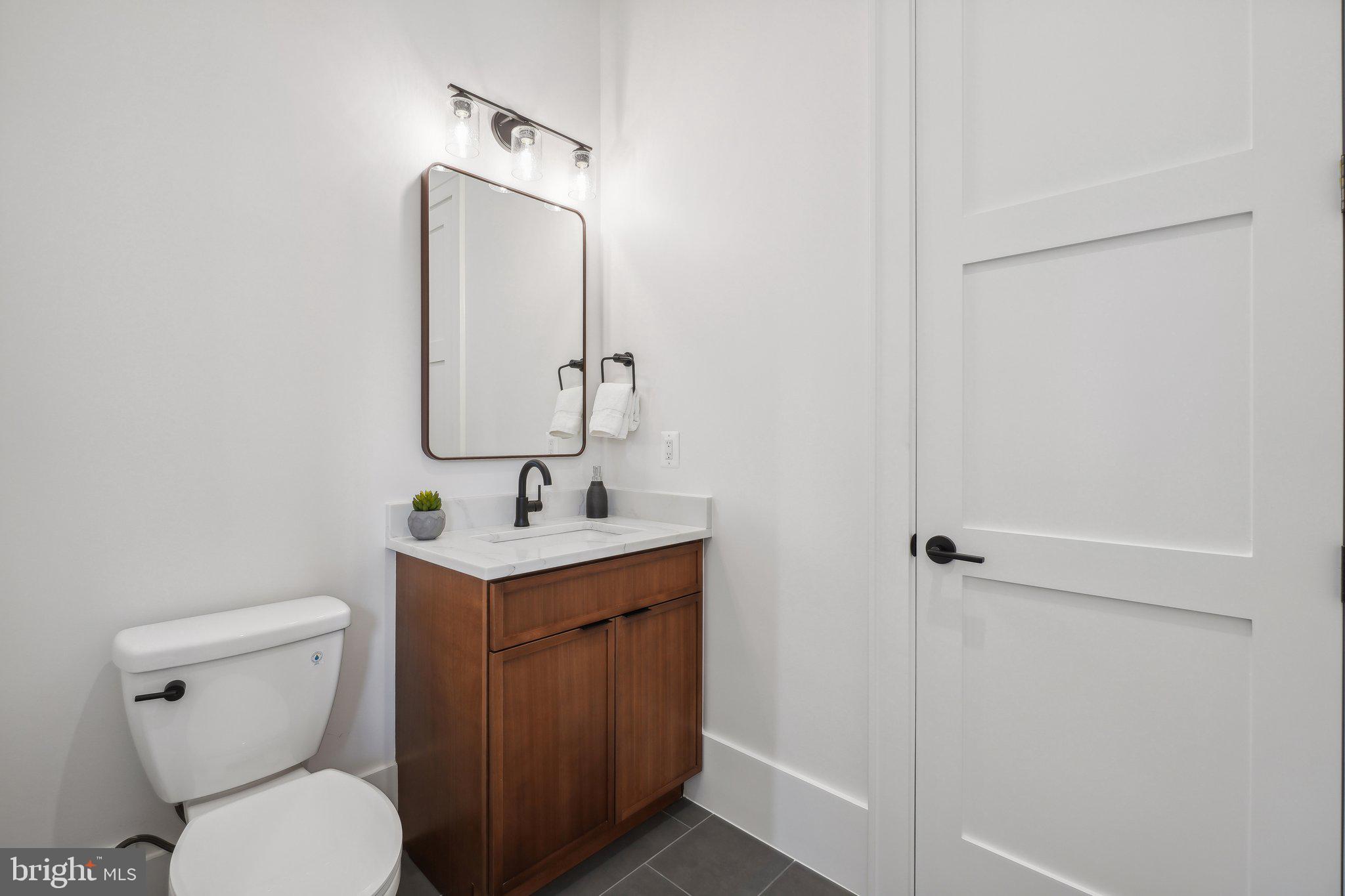 ADDISON HEIGHTS - Residential