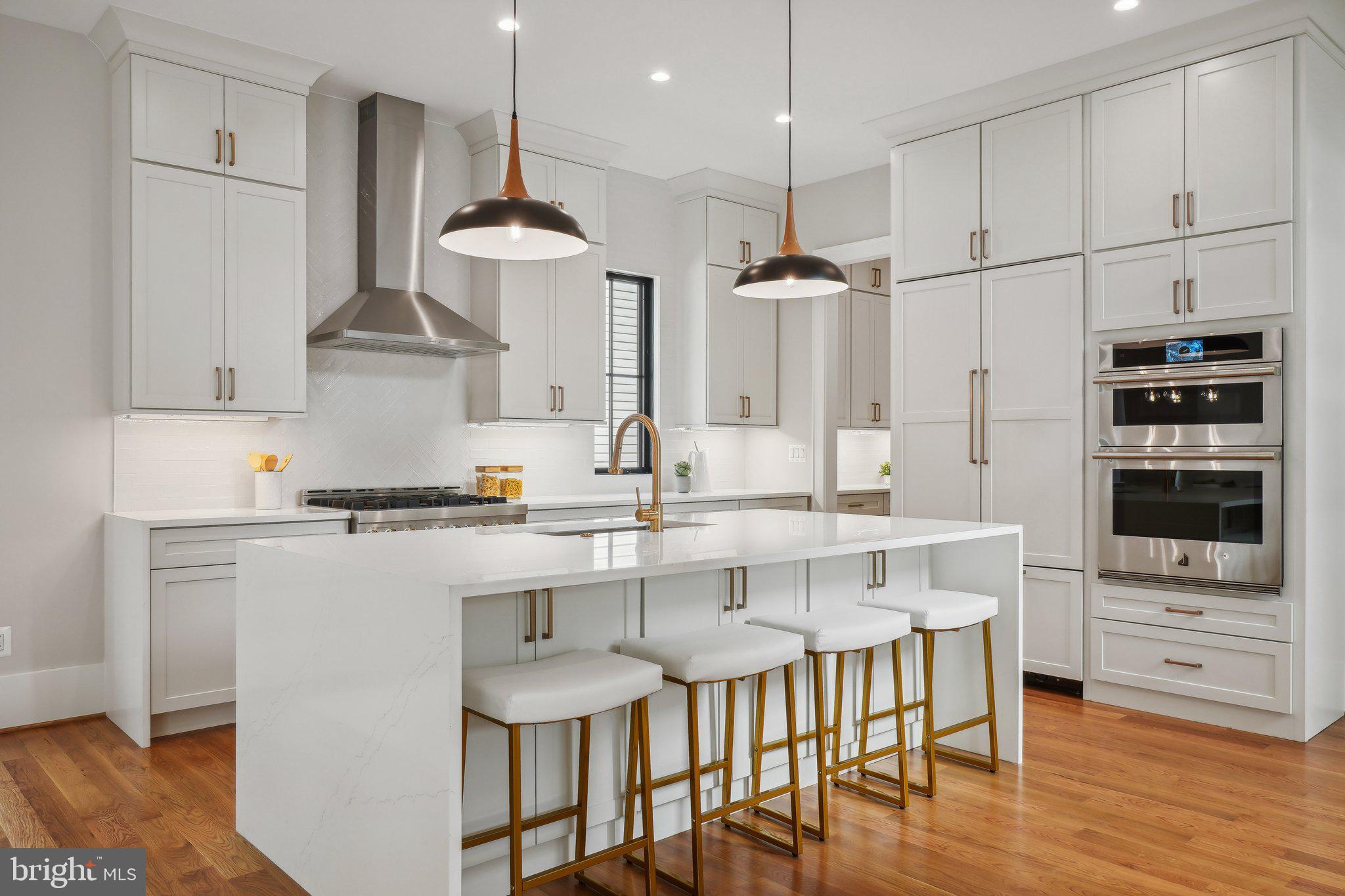 ADDISON HEIGHTS - Residential