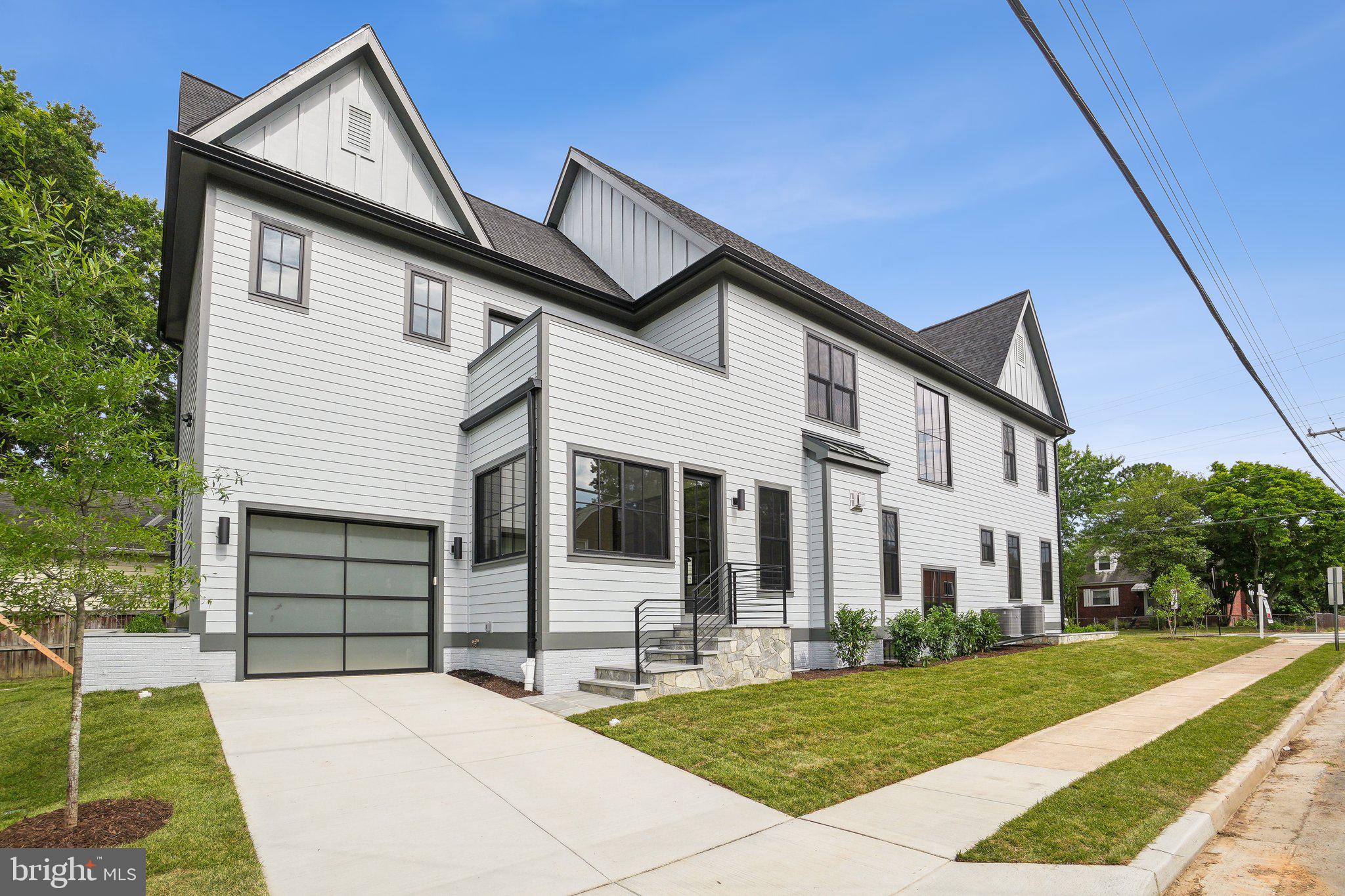 ADDISON HEIGHTS - Residential