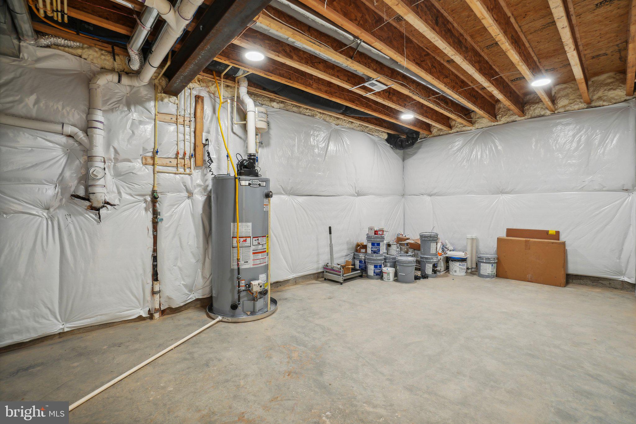 ADDISON HEIGHTS - Residential