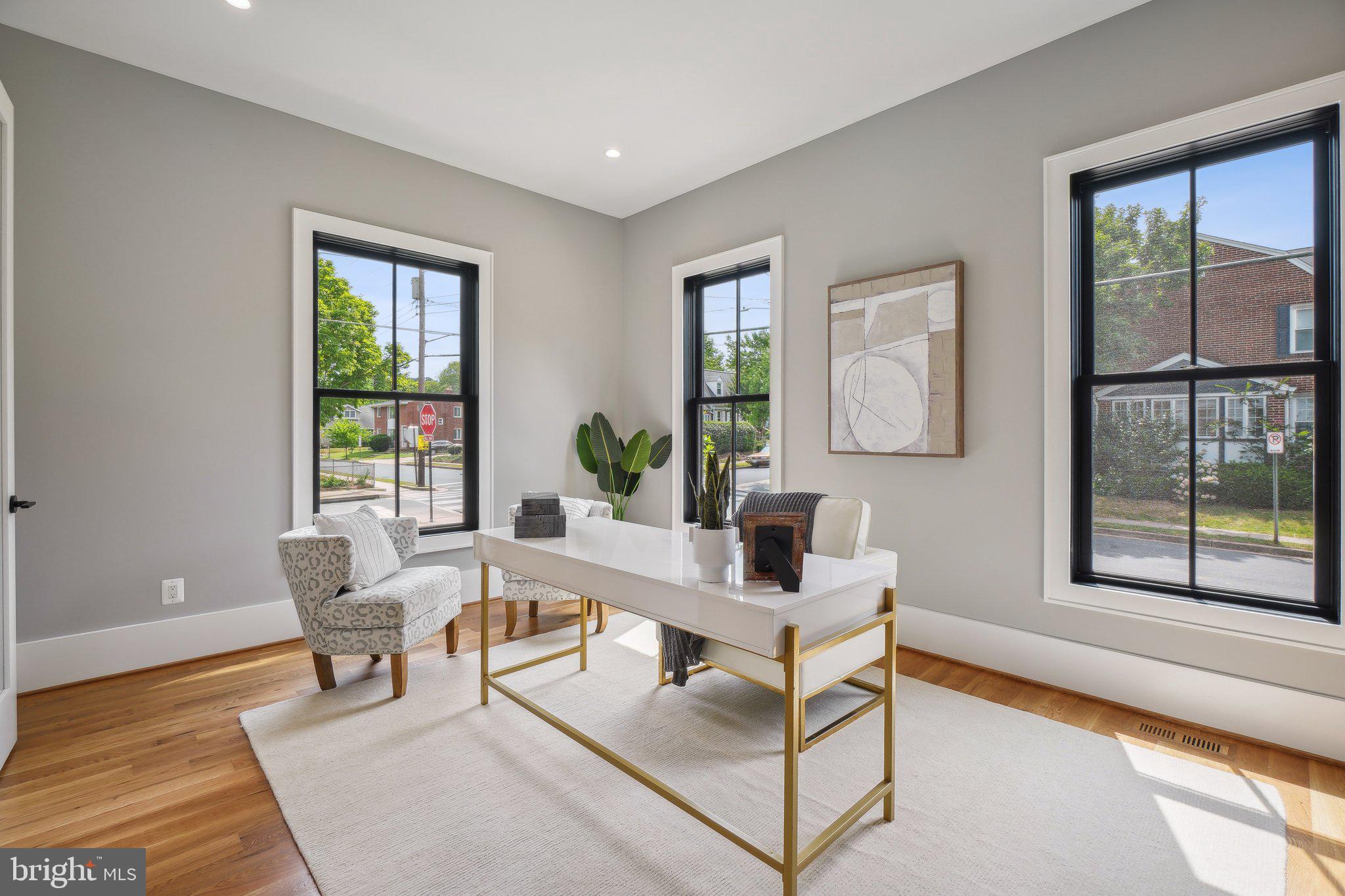 ADDISON HEIGHTS - Residential