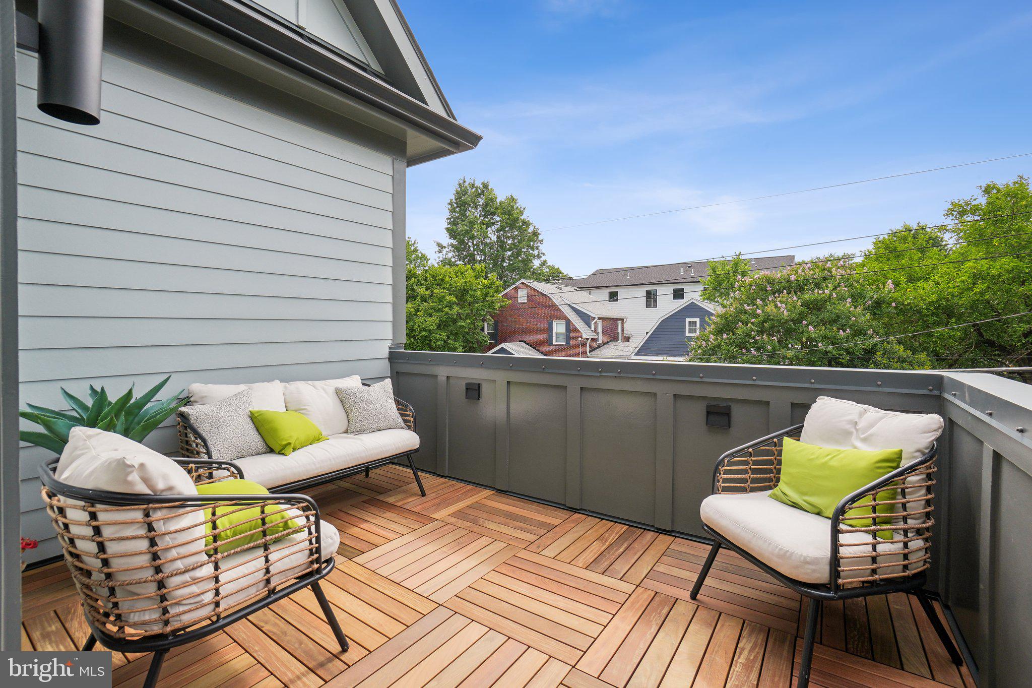 ADDISON HEIGHTS - Residential