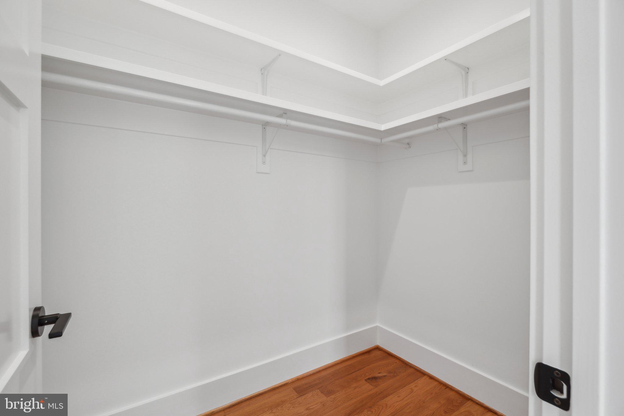 ADDISON HEIGHTS - Residential