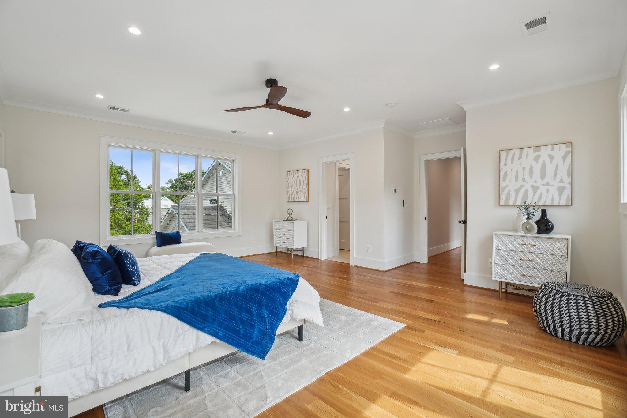 ADDISON HEIGHTS - Residential