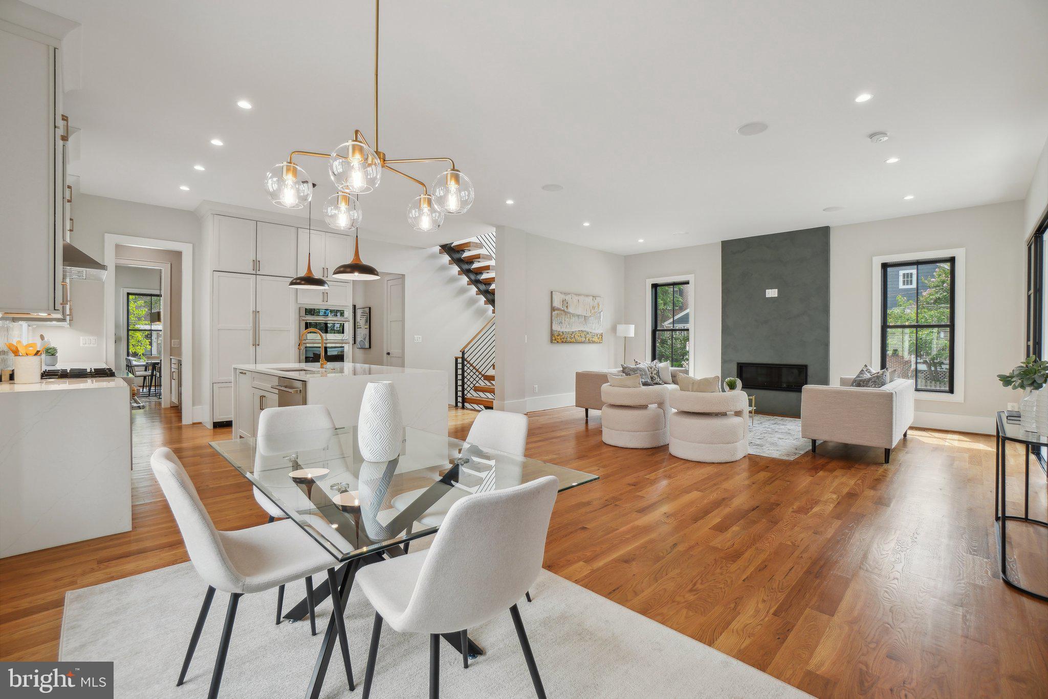 ADDISON HEIGHTS - Residential