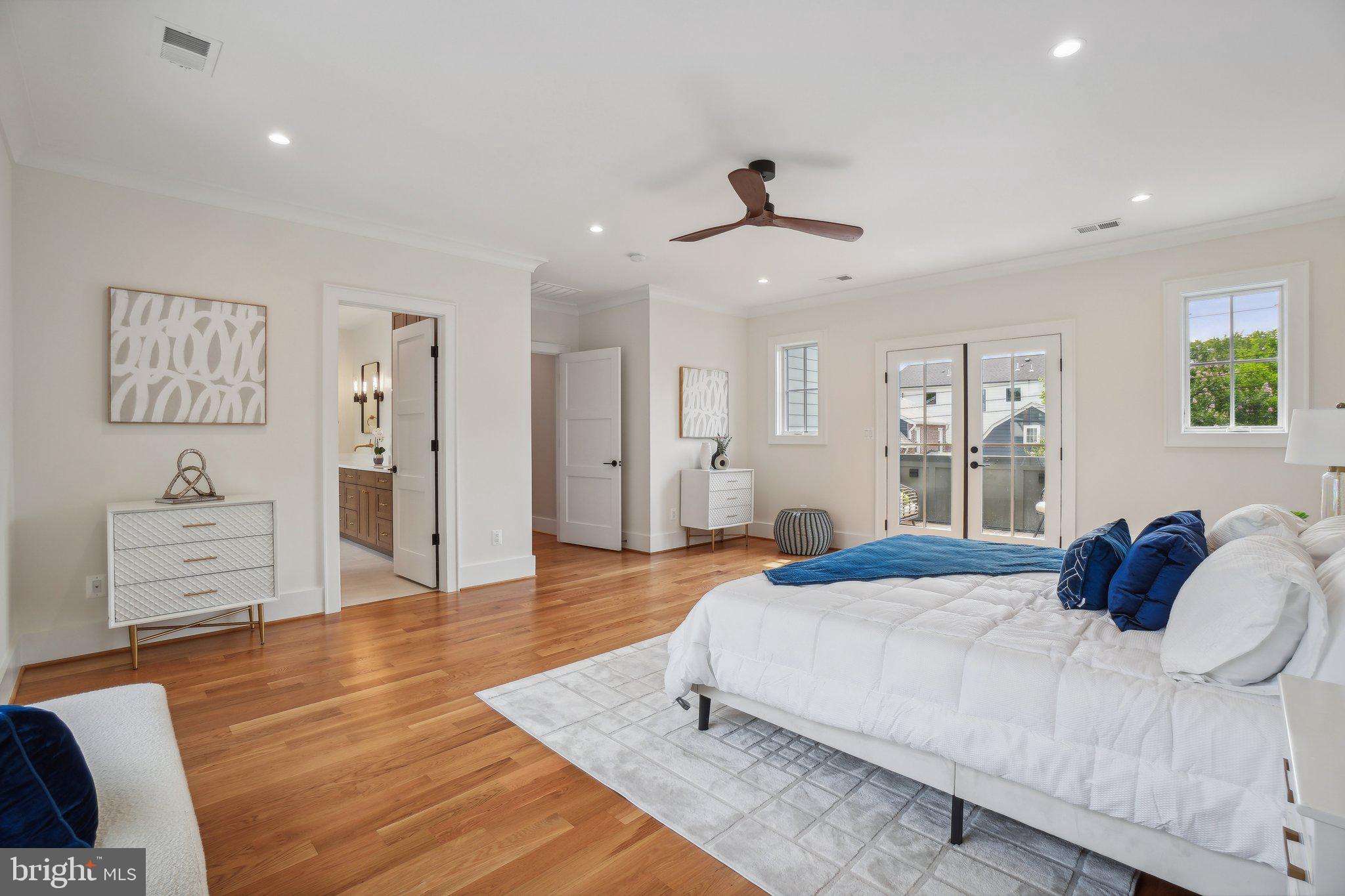 ADDISON HEIGHTS - Residential