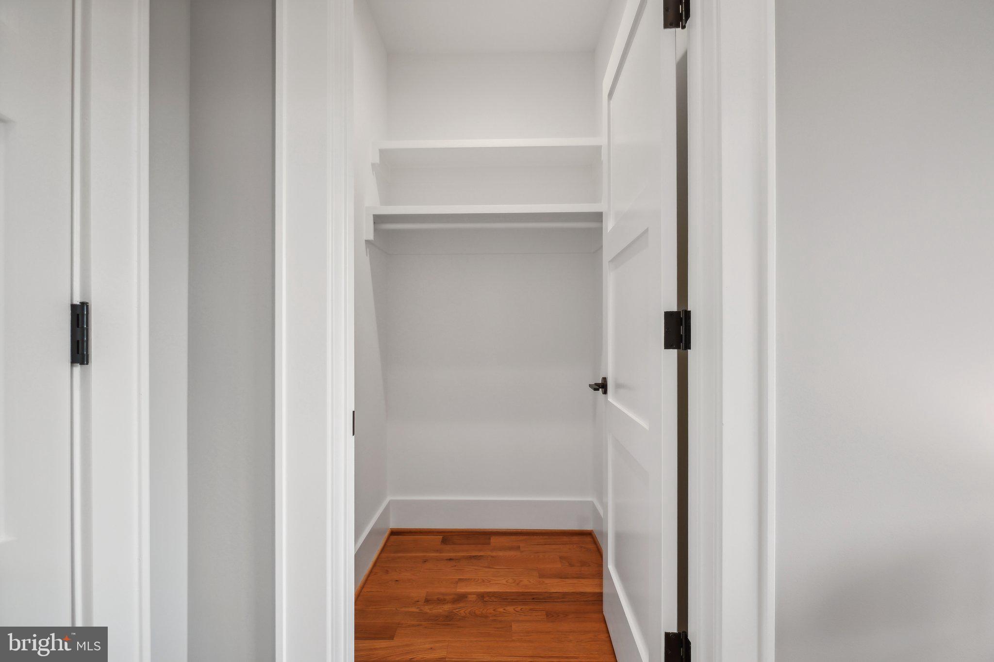 ADDISON HEIGHTS - Residential