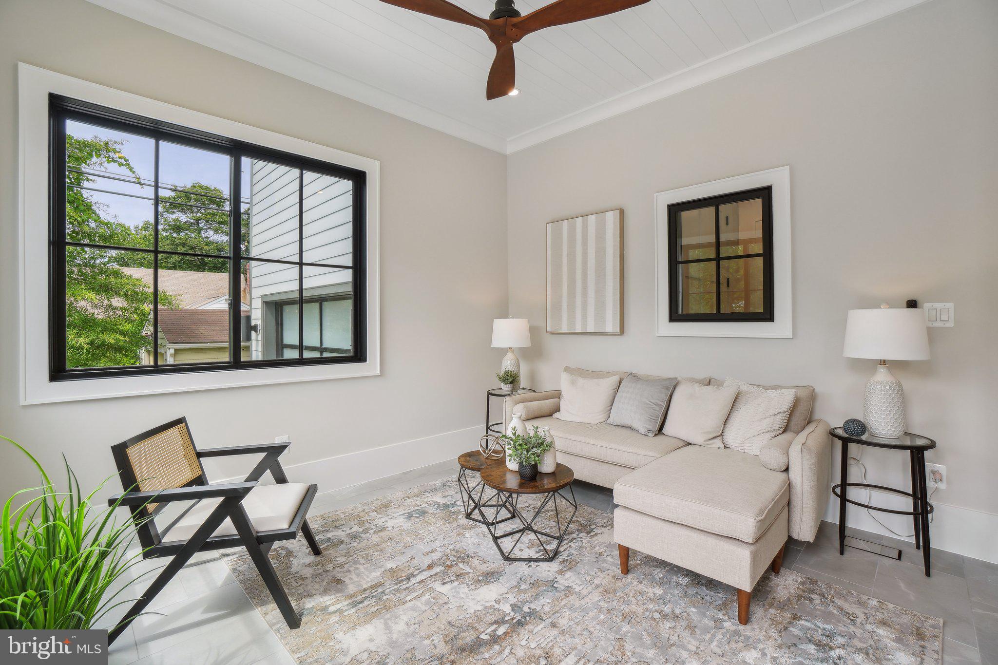 ADDISON HEIGHTS - Residential