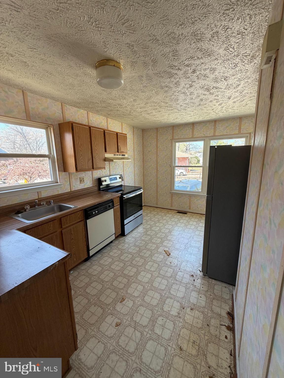 501 GLEN HEIGHTS AVENUE