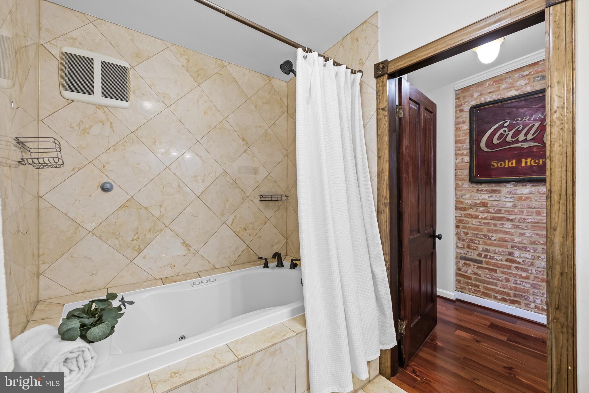 RIVERSIDE - Residential