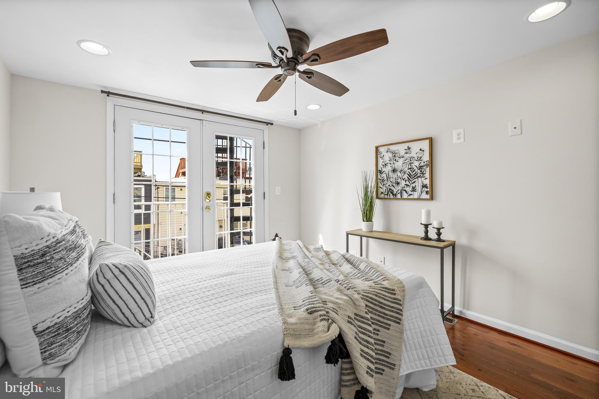 RIVERSIDE - Residential