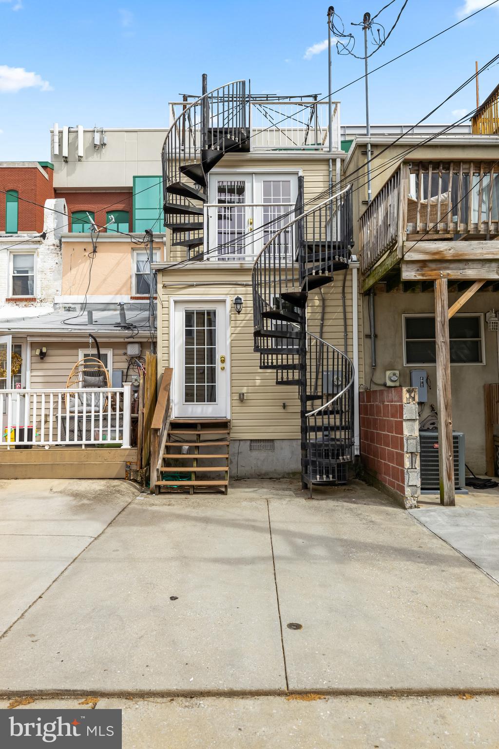 RIVERSIDE - Residential