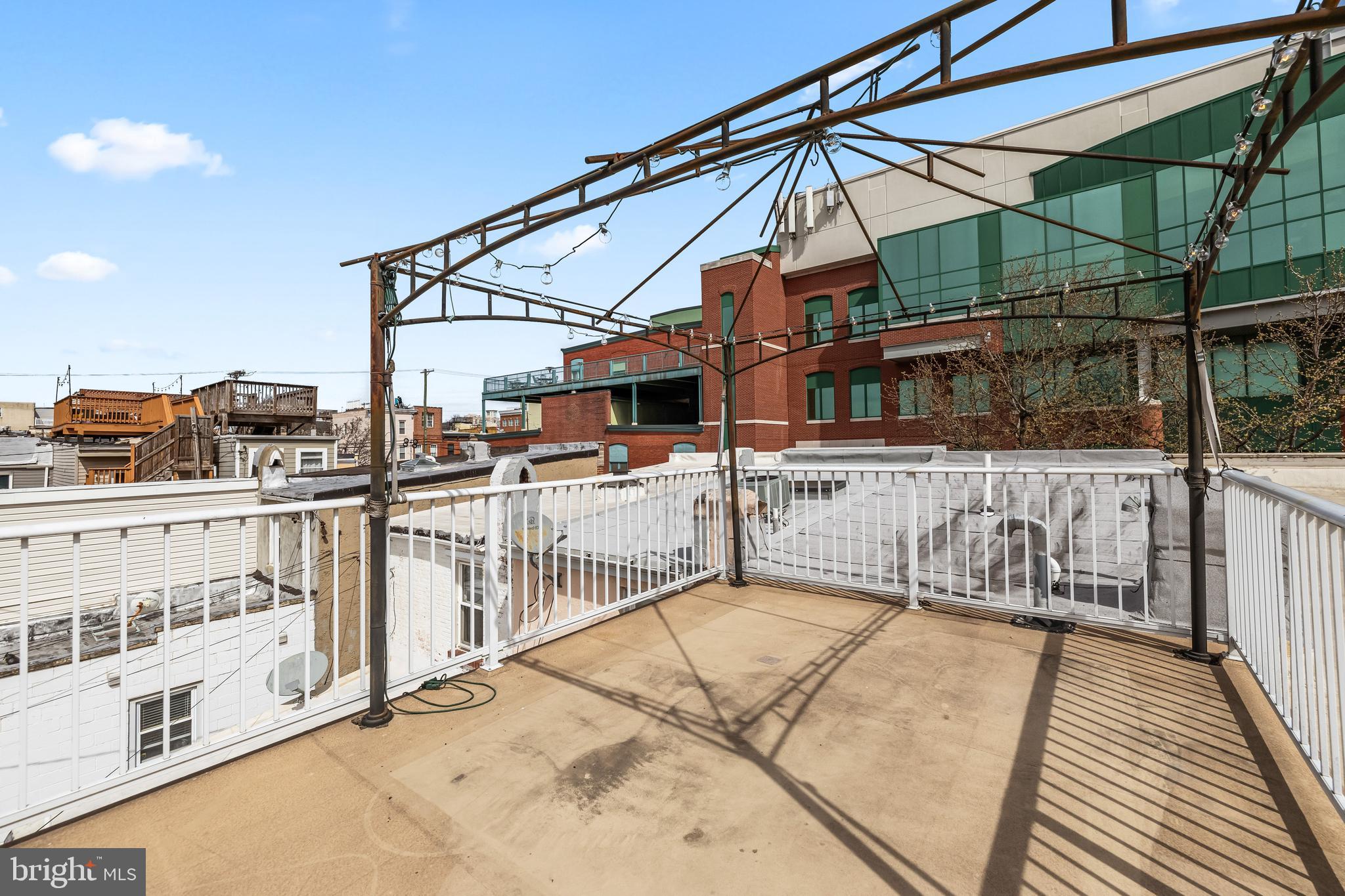 RIVERSIDE - Residential