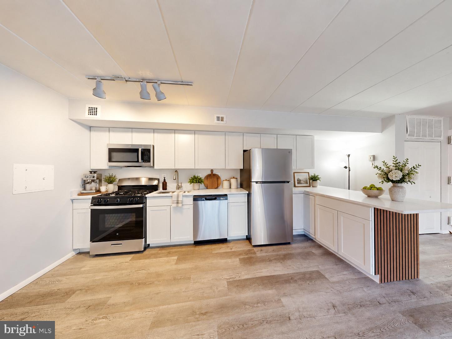2616 FORT FARNSWORTH ROAD 245