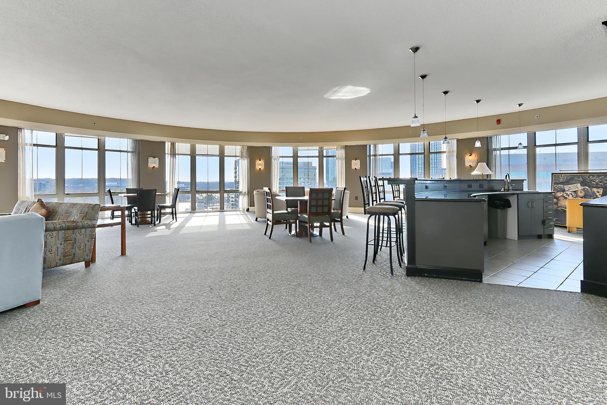 CARLTON HOUSE - Residential